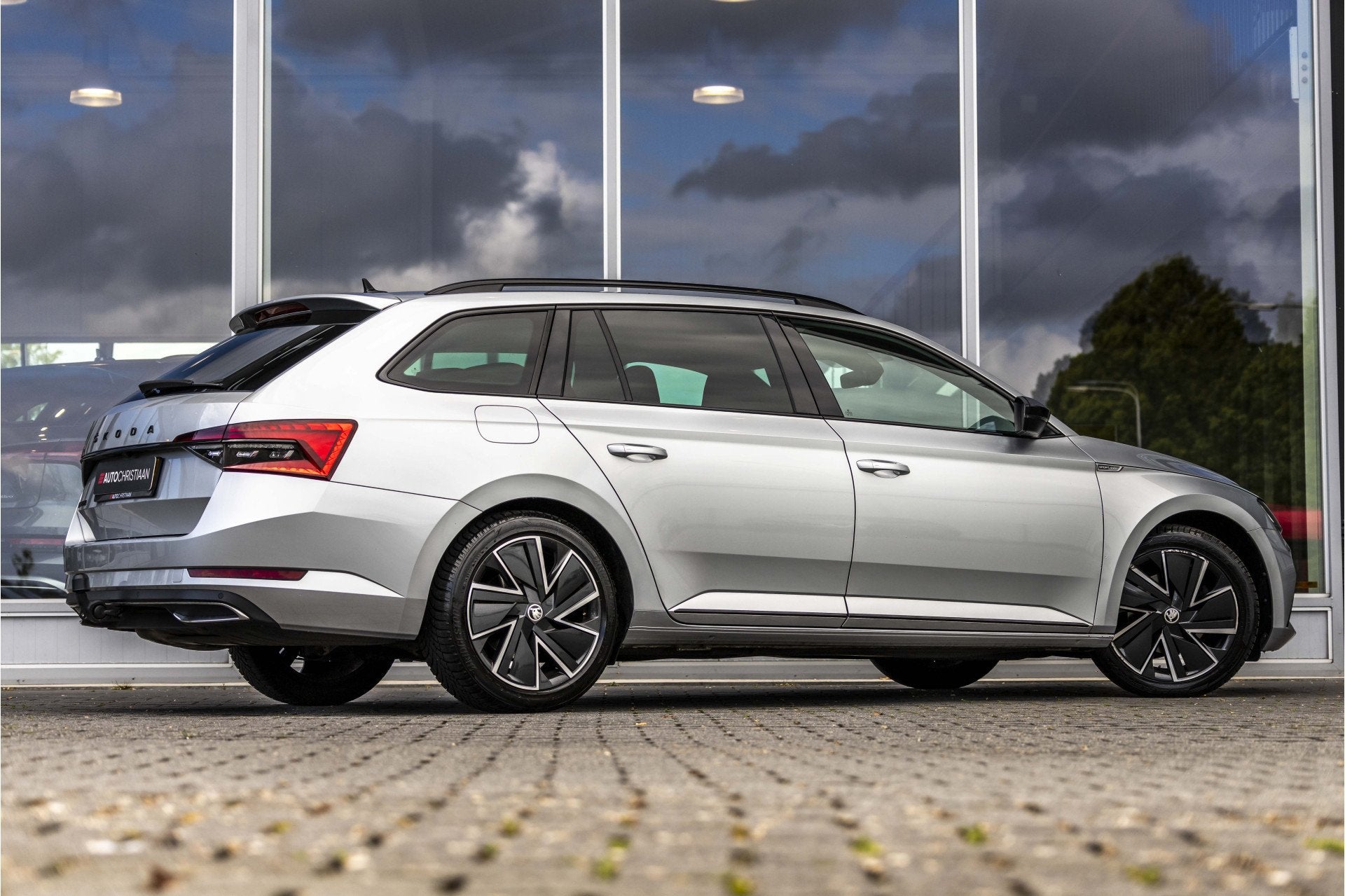 Skoda Superb Combi 1.5 TSI ACT Sportline Business | ACC | Tr, Auto's, Skoda, 12 maanden, 4 cilinders, Origineel Nederlands, 1600 kg