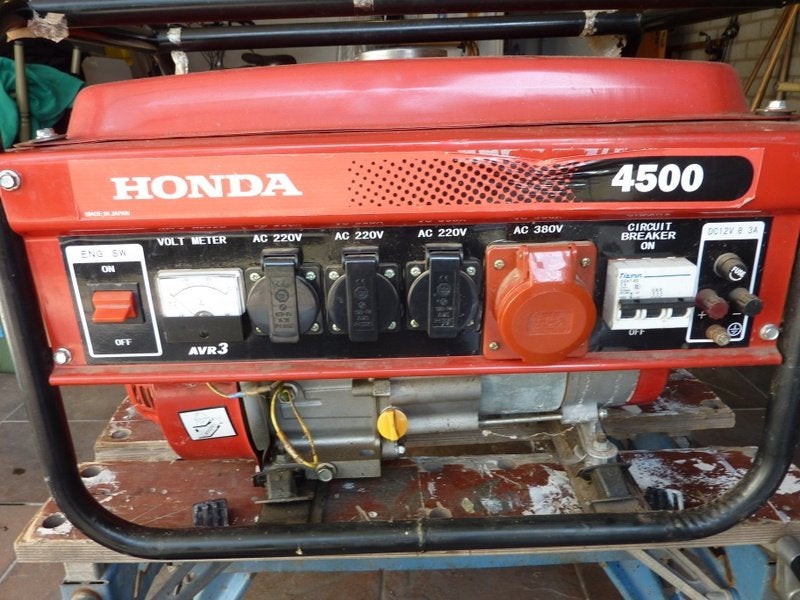 AGGREGRAAT HONDA 4500 met 3x220 volt 1x380 volt aansluiting, Ophalen, Gebruikt, Minder dan 5 kVA, Benzine