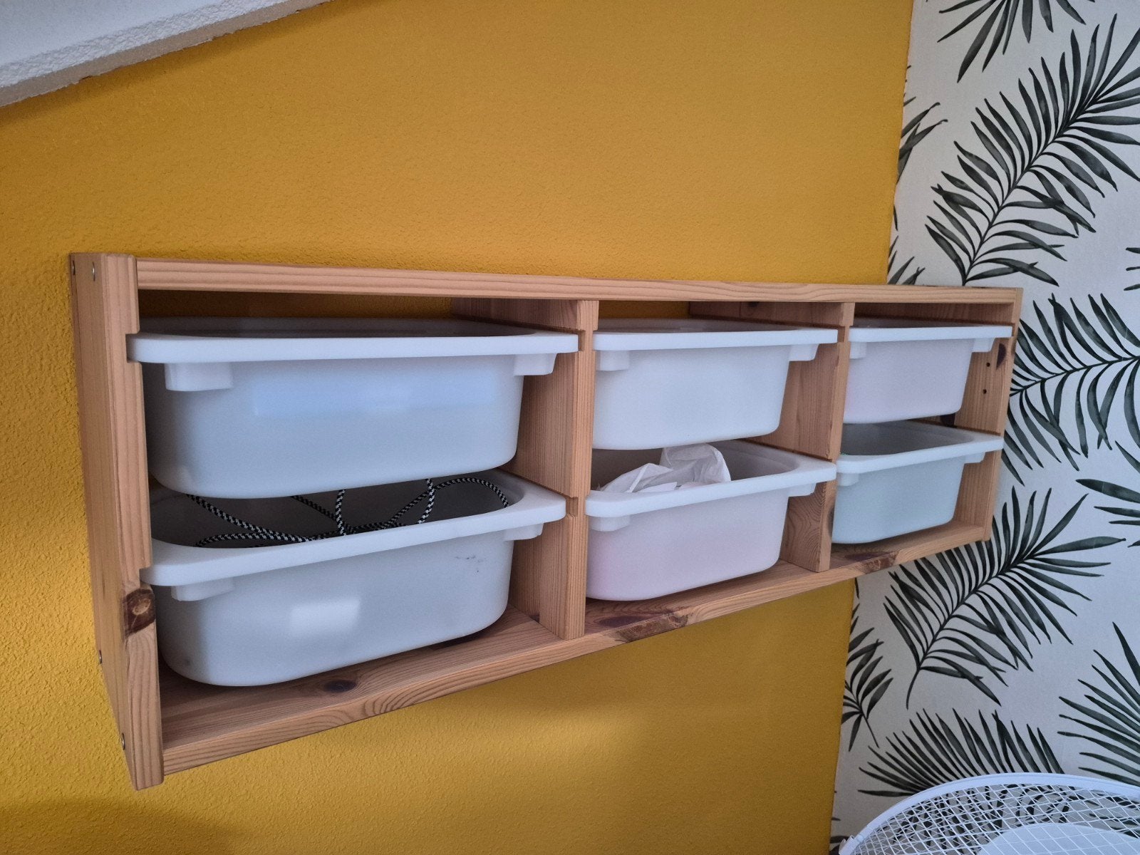 IKEA Trofast wandopberger met bakken, Ophalen, Met plank(en), Zo goed als nieuw, Minder dan 150 cm