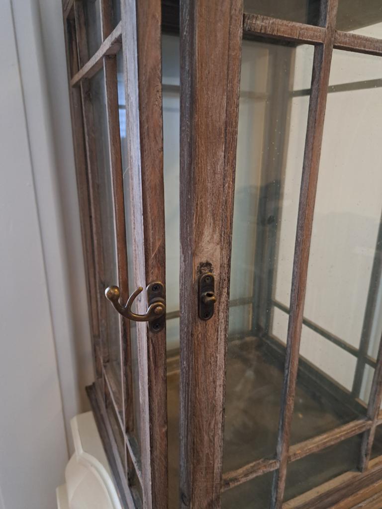 Groot houten windlicht., Huis en Inrichting, Woonaccessoires | Kandelaars en Kaarsen, Ophalen of Verzenden, Zo goed als nieuw