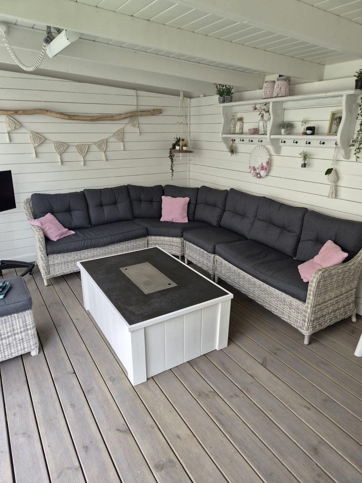 Loungeset: hoekbank + 2 stoelen + hocker. Garden Impressions, Ophalen, Bank, Loungeset, Wicker