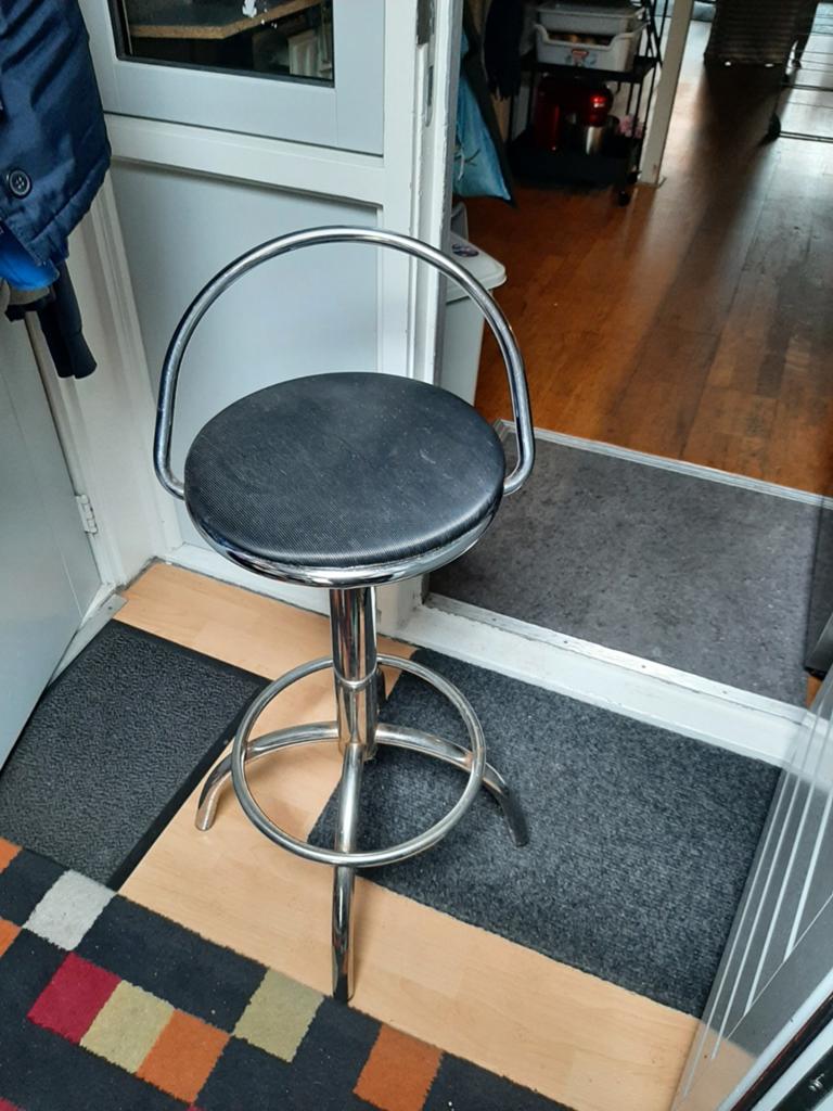 Bar krukken, Huis en Inrichting, Barkrukken, 2 krukken, Ophalen of Verzenden, 60 tot 90 cm