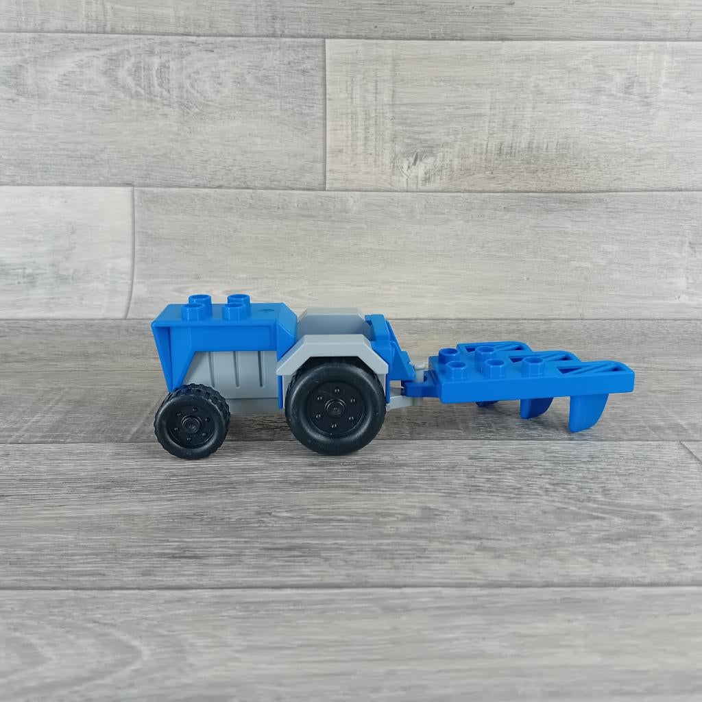 duplo boerderij tractor met ploeg, Aastvej 1 – 7190 Billund  - Denemarken, Product.compliance@LEGO.com, Ophalen of Verzenden, Zo goed als nieuw