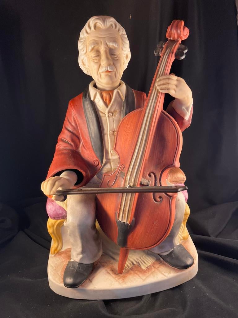 Beeldje van man met cello., Ophalen of Verzenden