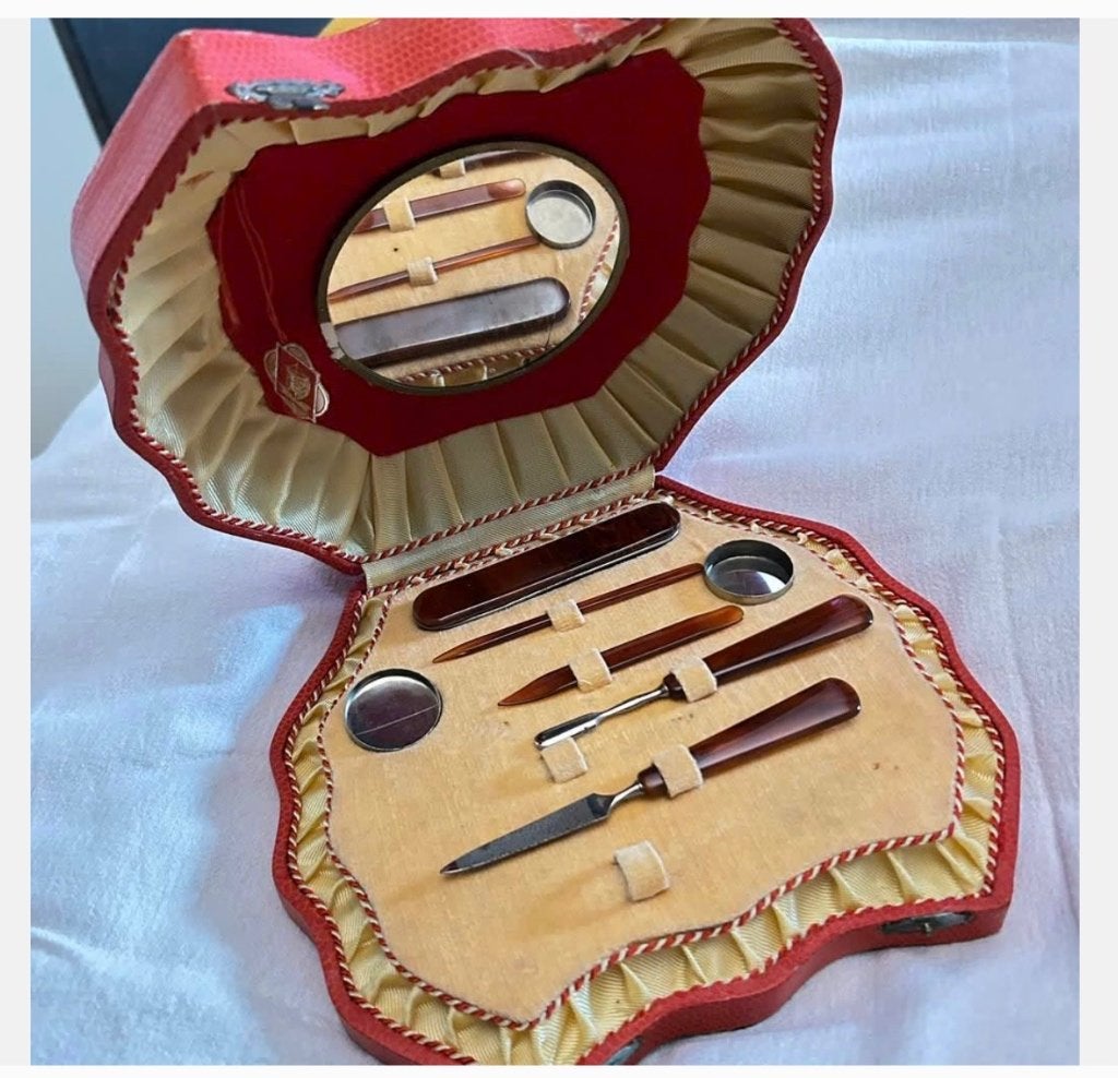 Vintage jaren ‘60 manicure set in rode vintage doos, Ophalen of Verzenden