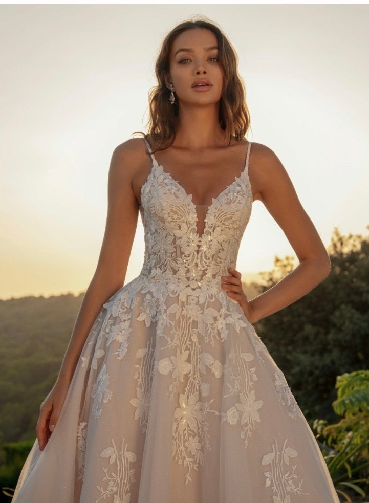Nieuwe trouwjurk in blush kleur, Ophalen, Nieuw, Wit, Trouwjurk
