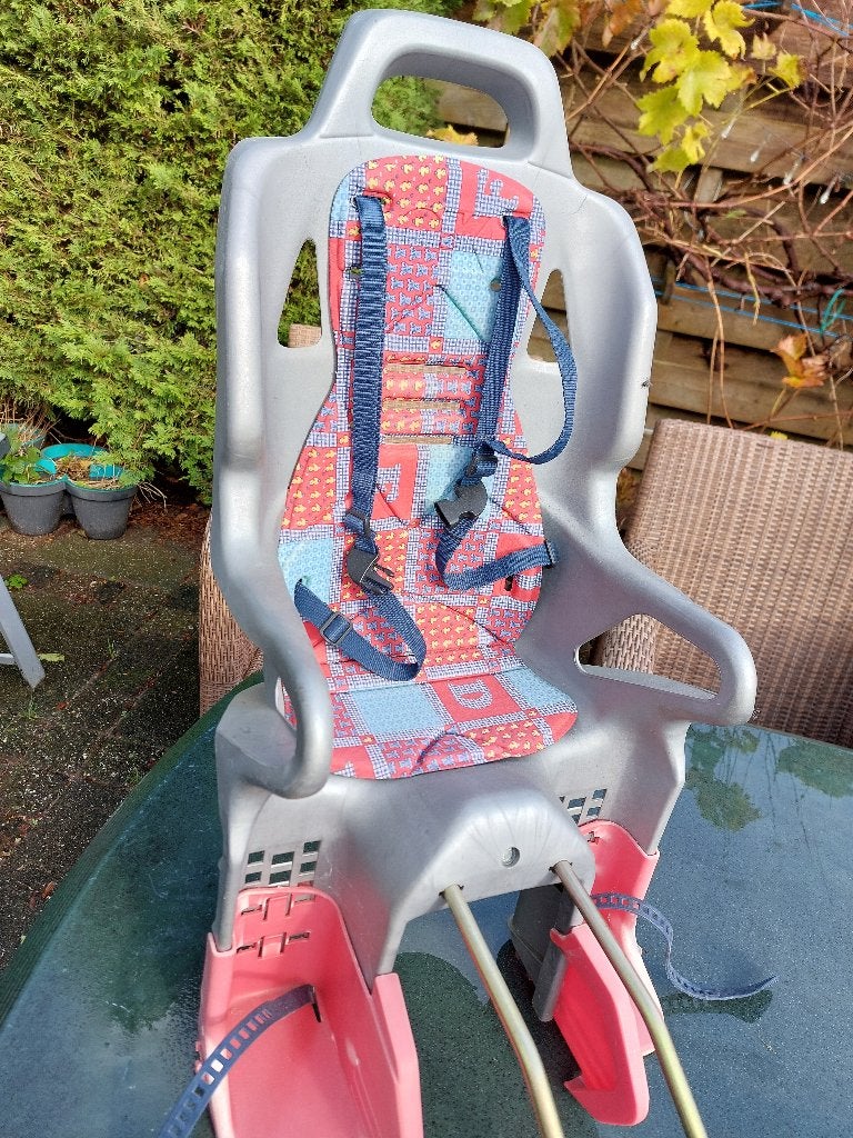 Kinderzitje voor de fiets, Ophalen, Gebruikt, Voetsteuntjes