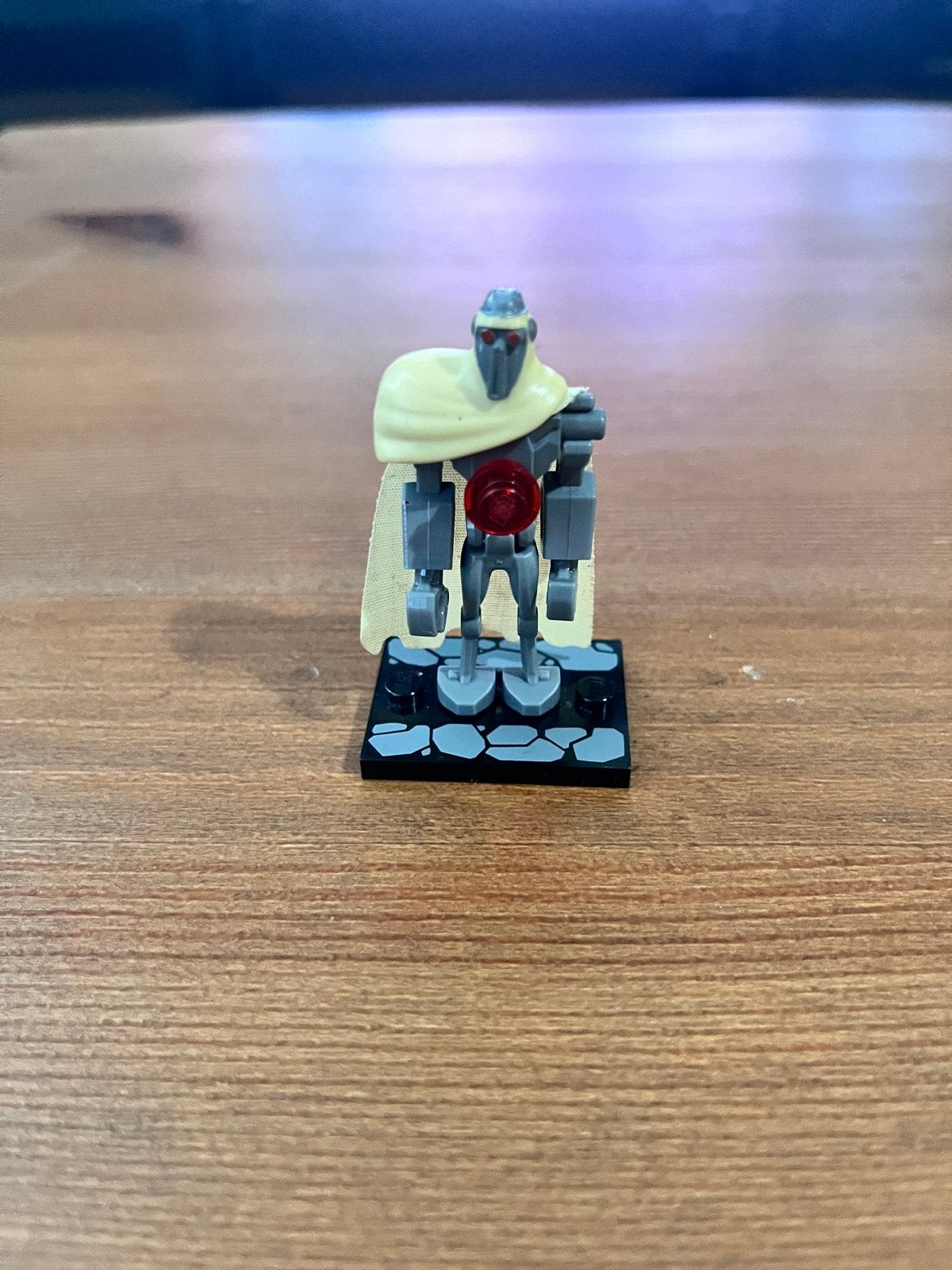 Lego Star Wars Magnaguard minifiguur - kleine gebruiksporen, Ophalen of Verzenden, Gebruikt