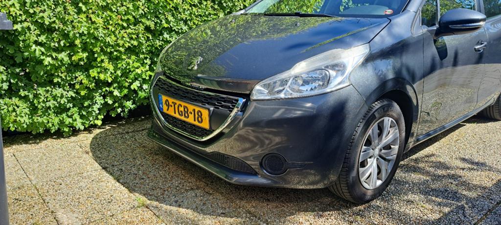 LAGE KM'S Peugeot 208 1.2 VTI 60KW/82PK 5-D 2013 55.000km, Auto's, Voorwielaandrijving, Stof, 31 €/maand, 1199 cc