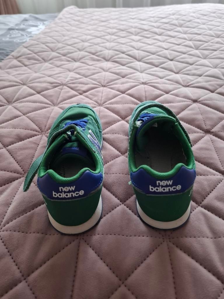 New Balance sneakers groen/blauw - maat 25, Kinderen en Baby's, Kinderkleding | Schoenen en Sokken, Gebruikt, Ophalen of Verzenden