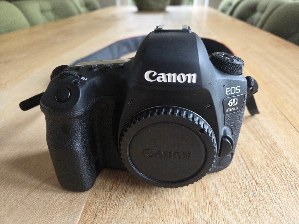 Canon EOS 6D Mark II spiegelreflexcamera, Audio, Tv en Foto, Fotocamera's Digitaal, Ophalen, Accu, Canon, Zo goed als nieuw