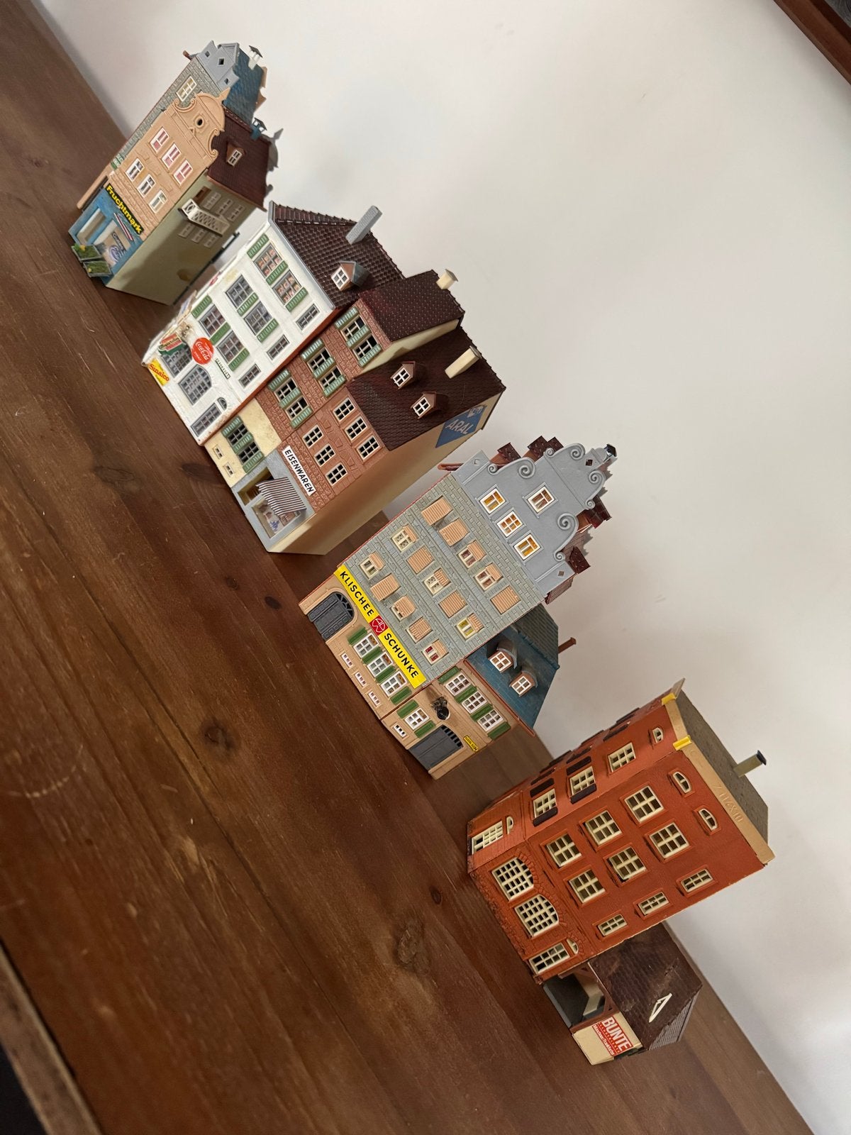 Setje Faller Oude Binnenstad Huizen en Winkels 1:87, Hobby en Vrije tijd, Ophalen of Verzenden, Gebruikt, Brug, Tunnel of Gebouw
