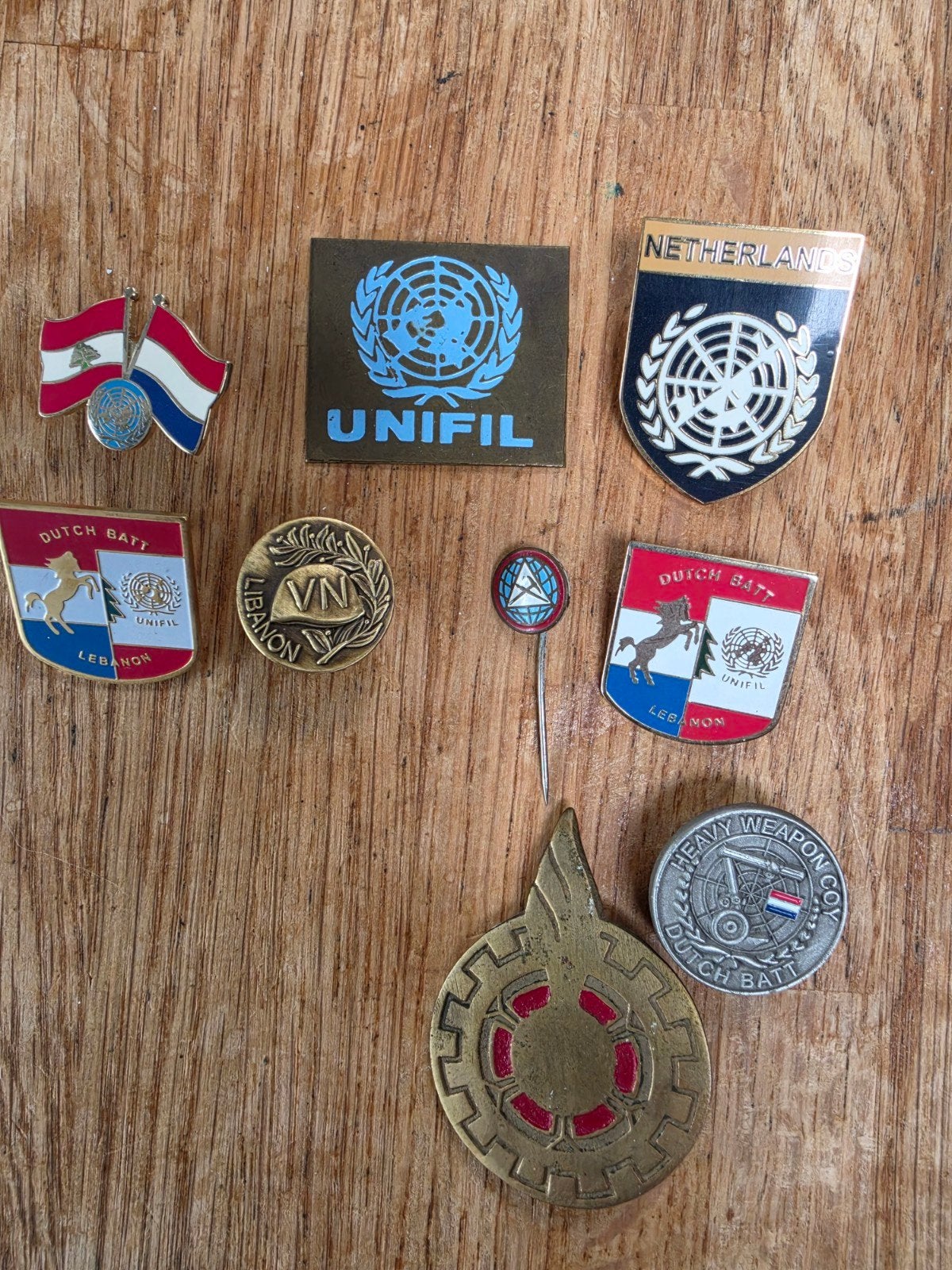 Collectie Unifil pins en emblemen. Libanon. 5., Verzamelen, Ophalen of Verzenden, Landmacht, Nederland, Embleem of Badge