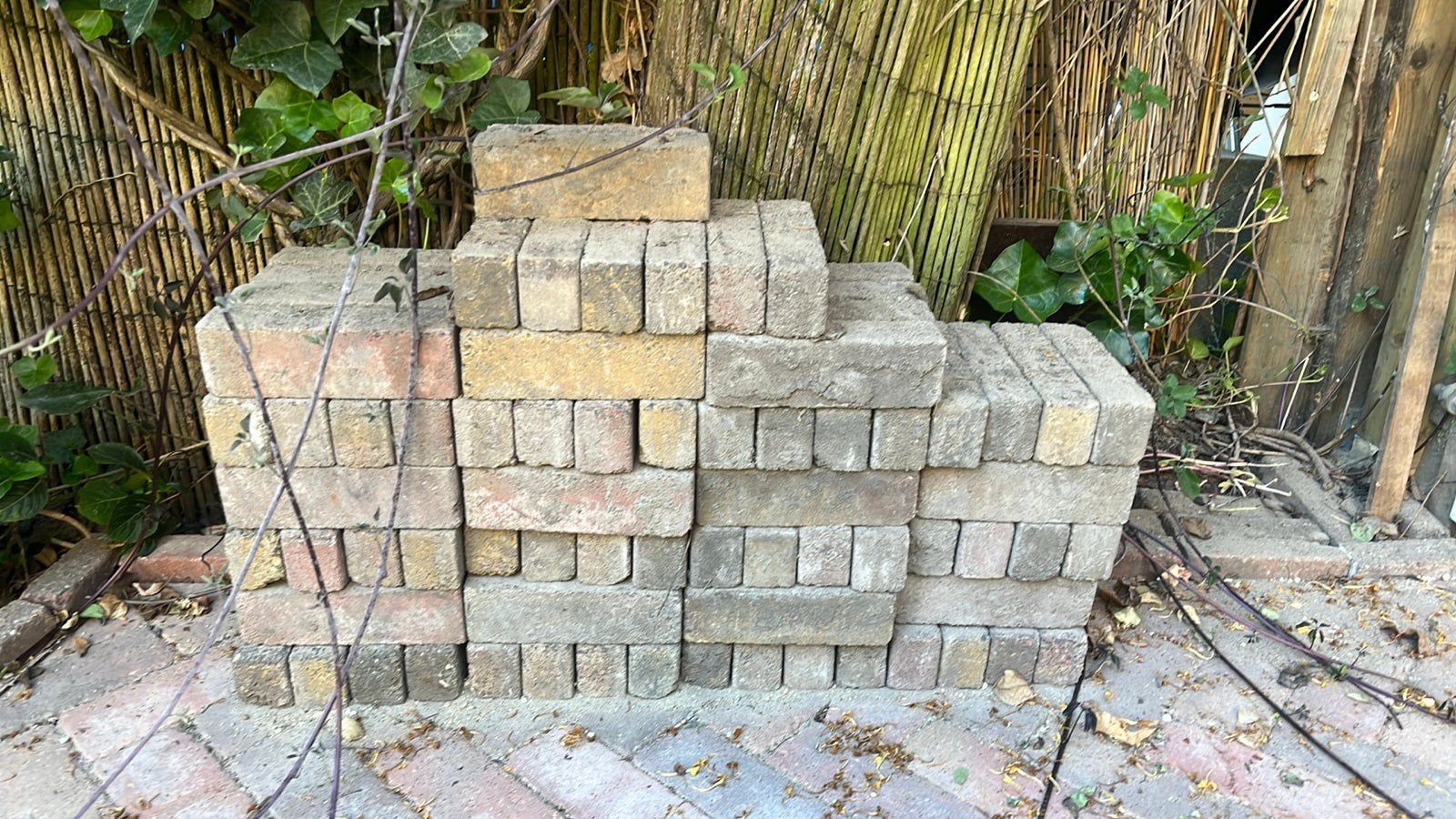 Gratis af te halen Terras tegels, Tuin en Terras, Tegels en Klinkers, Ophalen, Zo goed als nieuw, Beton, Klinkers