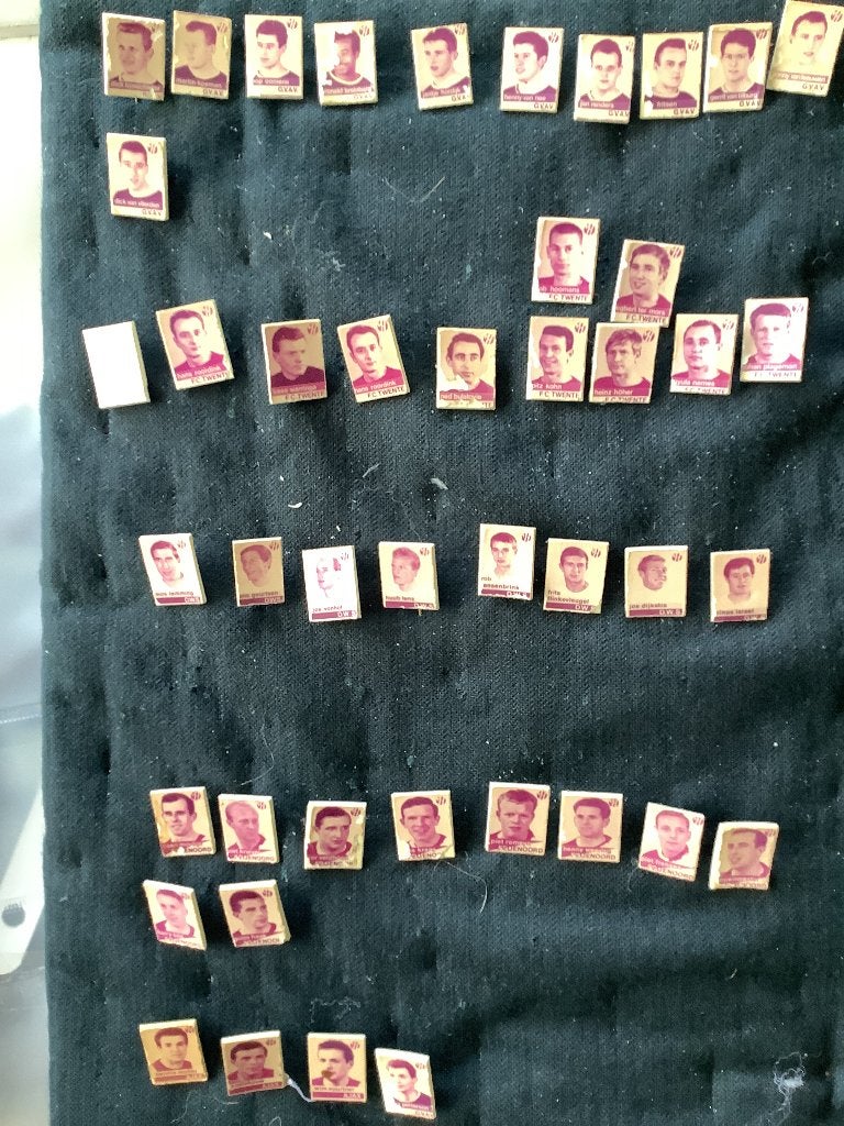 Speldjes, Verzamelen, Speldjes, Pins en Buttons, Ophalen, Gebruikt, Overige onderwerpen, Speldje of Pin