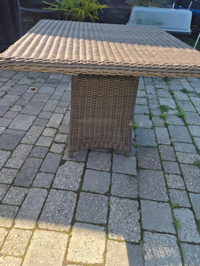 1 Wicker tuintafel 90x90 cm, Ophalen, Gebruikt, Vierkant, Wicker