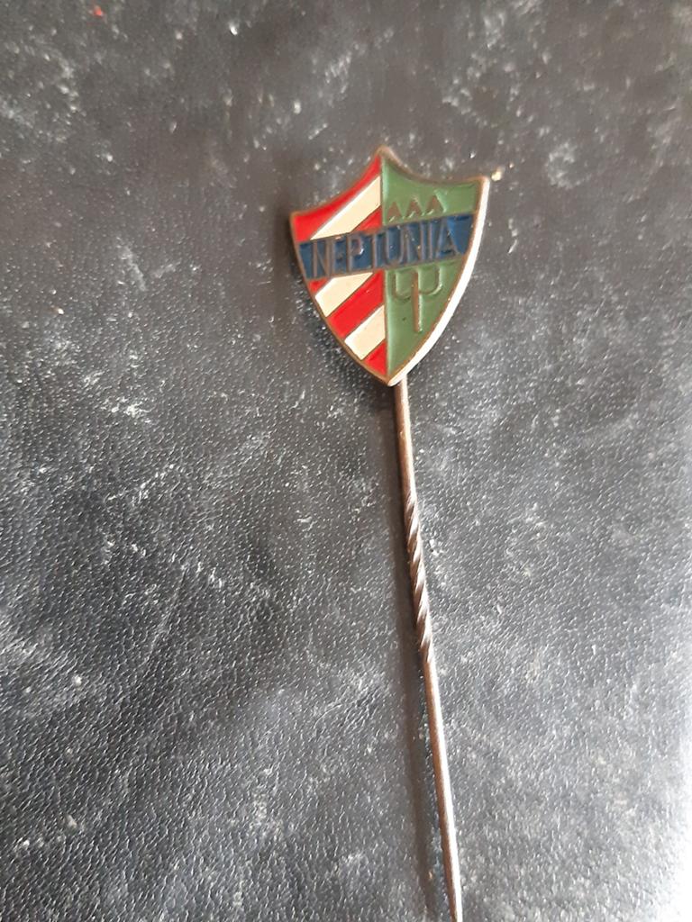 Speldje VV Neptunia, Verzamelen, Speldjes, Pins en Buttons, Ophalen of Verzenden, Zo goed als nieuw, Sport, Speldje of Pin