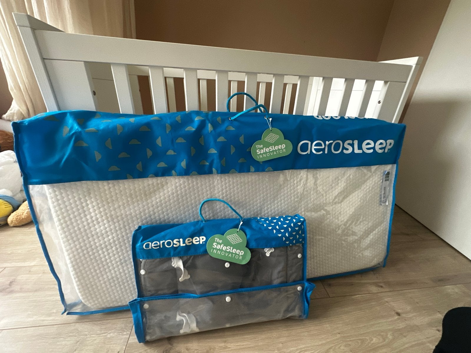 Mooi wit ledikant bed 60x120 met Aerosleep opties, Kinderen en Baby's, Ophalen, Zo goed als nieuw, Ledikant
