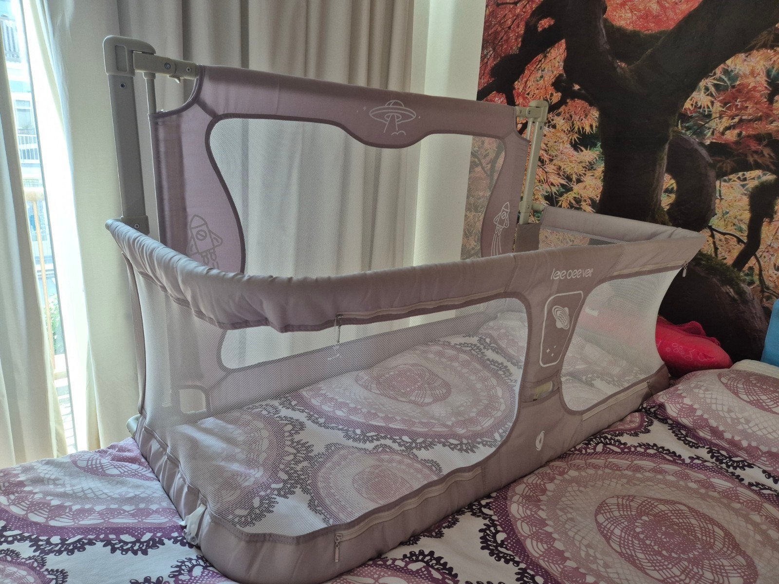 Co-sleeper Lee Oee Vee met bamboe-aloëvera matras, Ophalen, Zo goed als nieuw
