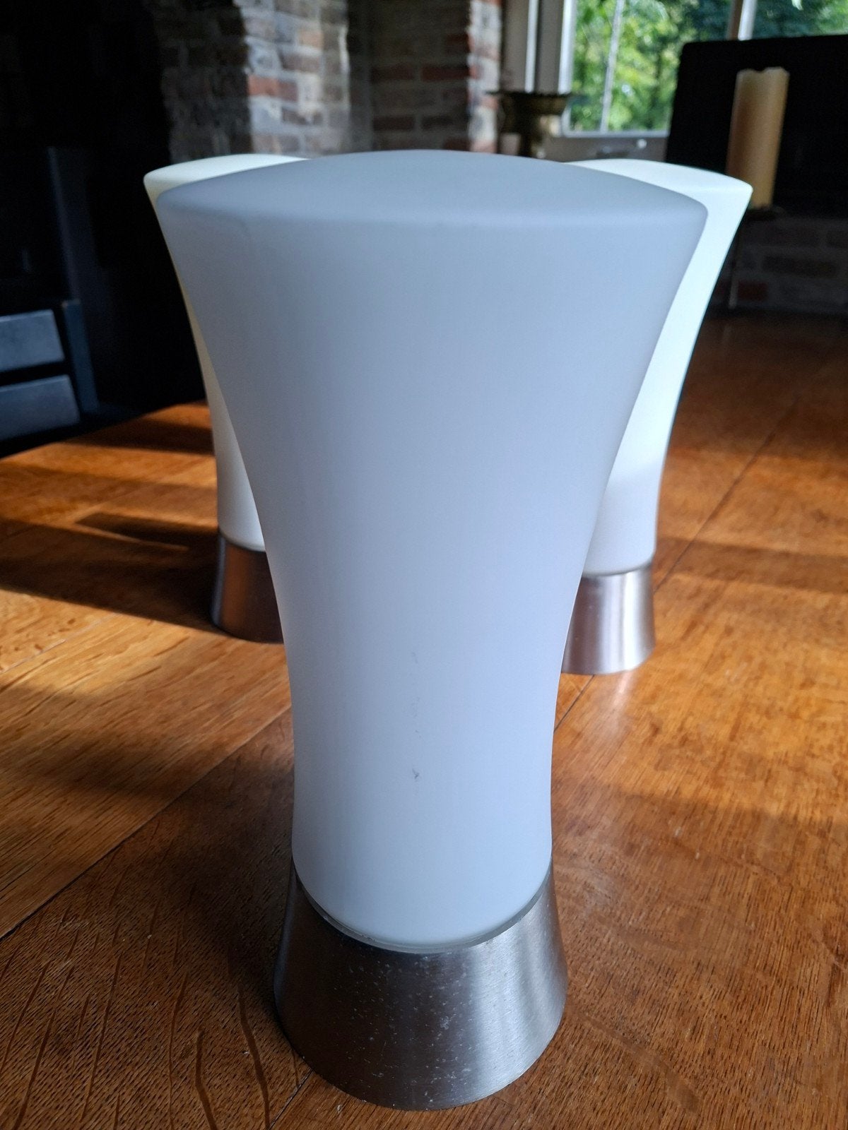 Set van 6moderne buitenlampen met melkglas en metalen voet, Ophalen, Wit, Glas, Modern