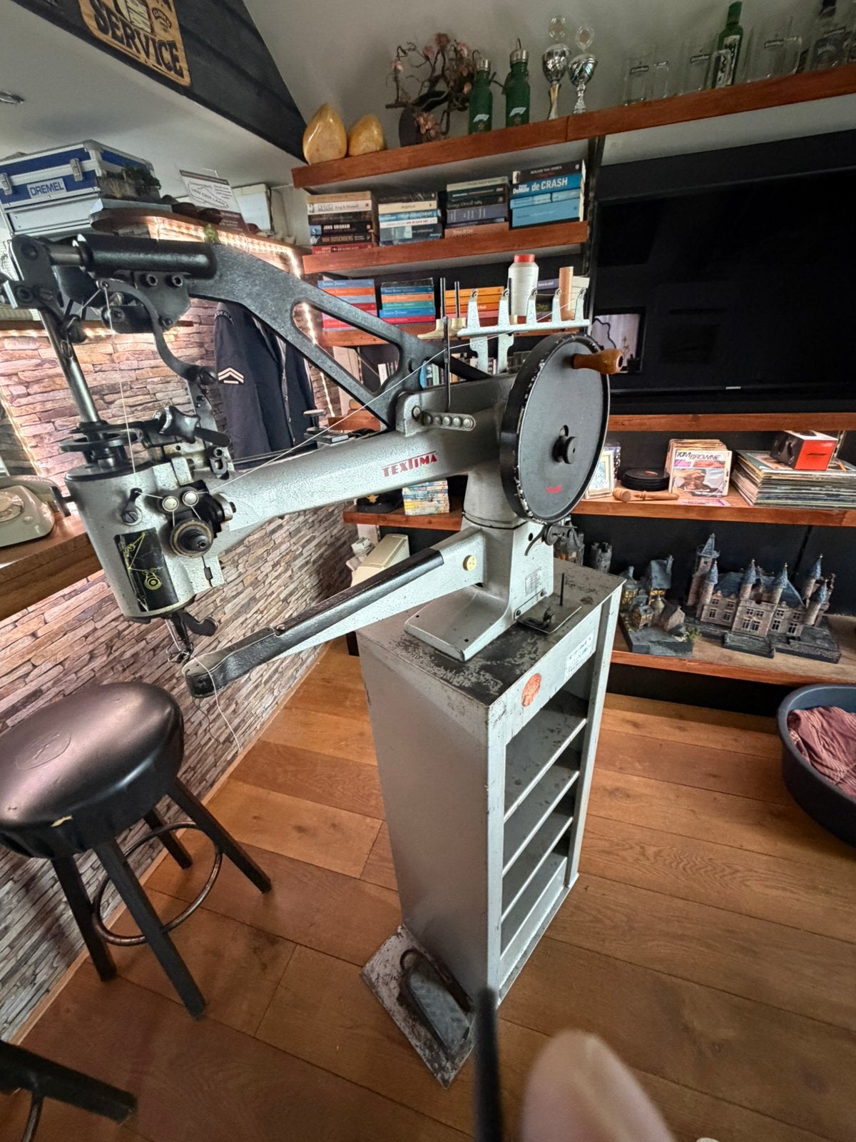 Textima Zwaardraad stikmachine, Hobby en Vrije tijd, Gebruikt, Naaimachine, Industrieel, Ophalen