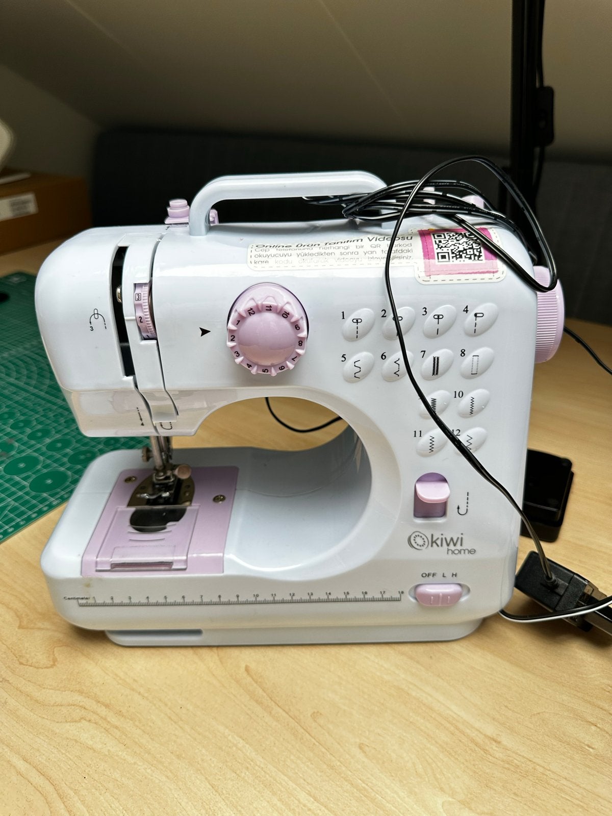Kiwi Home Naaimachine - Compact en Gebruiksvriendelijk, Ophalen of Verzenden, Gebruikt, Naaimachine, Overige merken