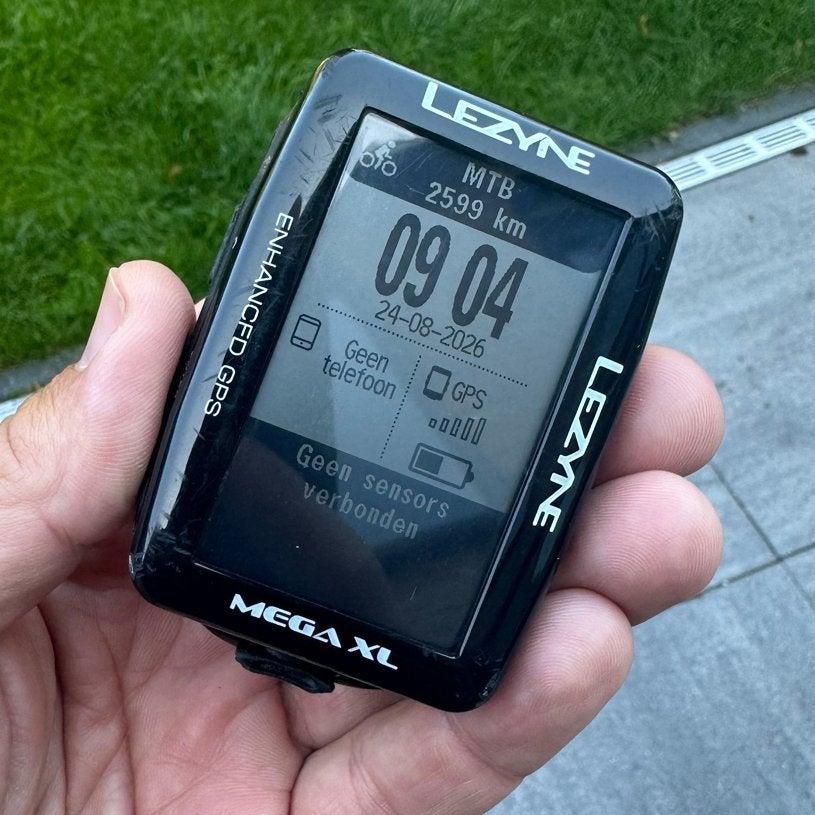 Lezyne Mega XL GPS Fietscomputer met houders, Ophalen of Verzenden, GPS, Gebruikt