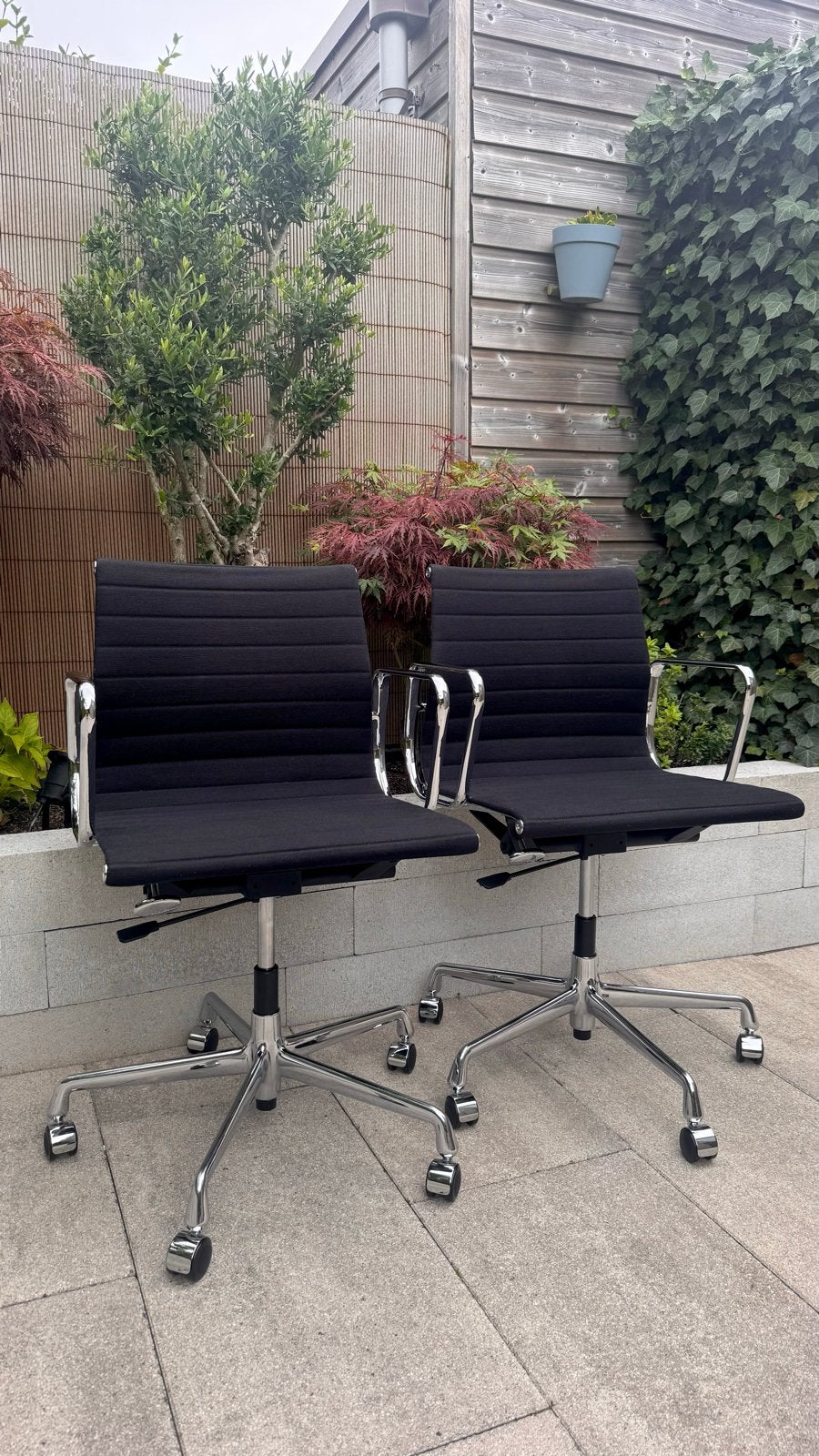 5 Originele onbenutte bureaustoelen Vitra Eames ea117 119, Zwart, Nieuw, Ophalen of Verzenden, Bureaustoel