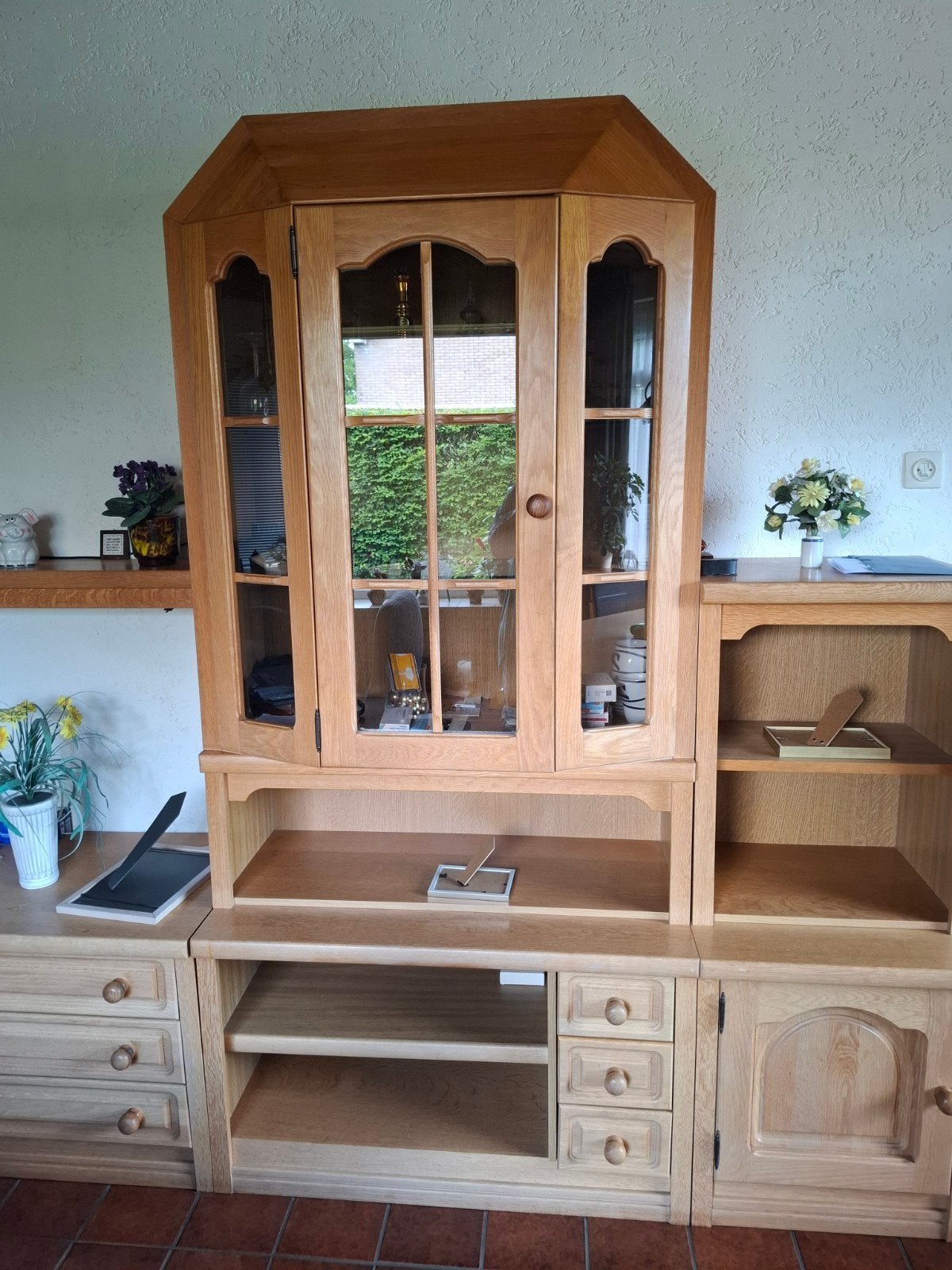 Gratis af te halen: Houten wandmeubel, Ophalen, Gebruikt, Met deur(en), Klassiek