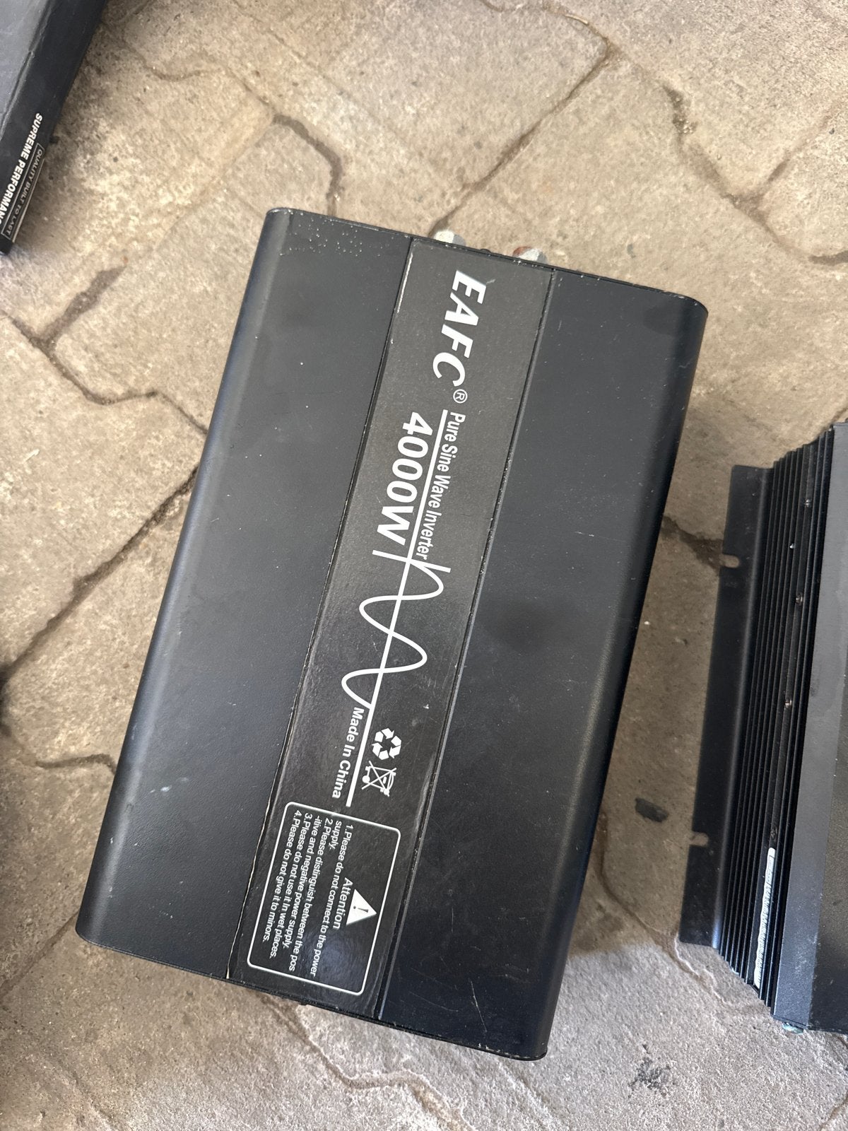 Twee omvormers: EAFC 4000W Pure Sine & Solartronics 1000W, Ophalen of Verzenden