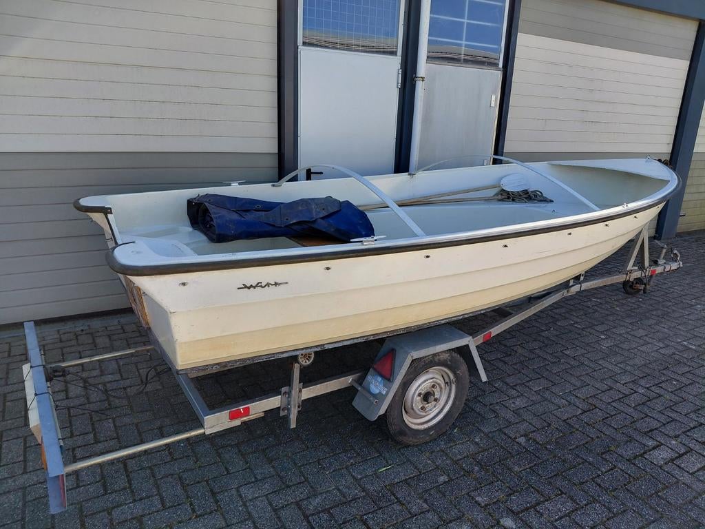 Toer/visboot With 4.50M + boottrailer € 895,-, Watersport en Boten, Geen motor, Tot 10 pk, Ophalen of Verzenden, Zo goed als nieuw
