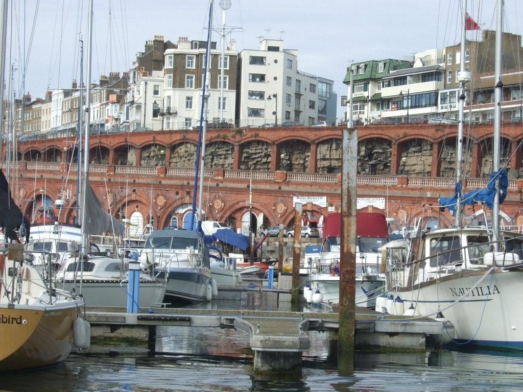 YUKALI YACHT SURVEY EN EXPERTISE, Zeilen