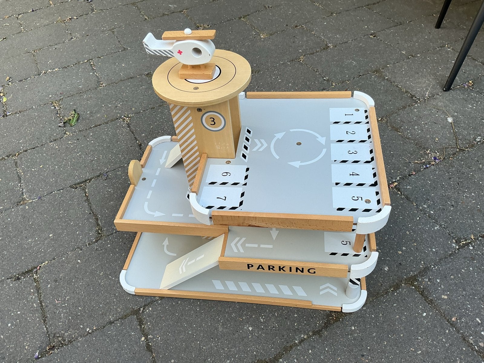 Petite Amélie Garage met Helikopter en 9 Houten Auto's, Ophalen, Gebruikt, Overige typen