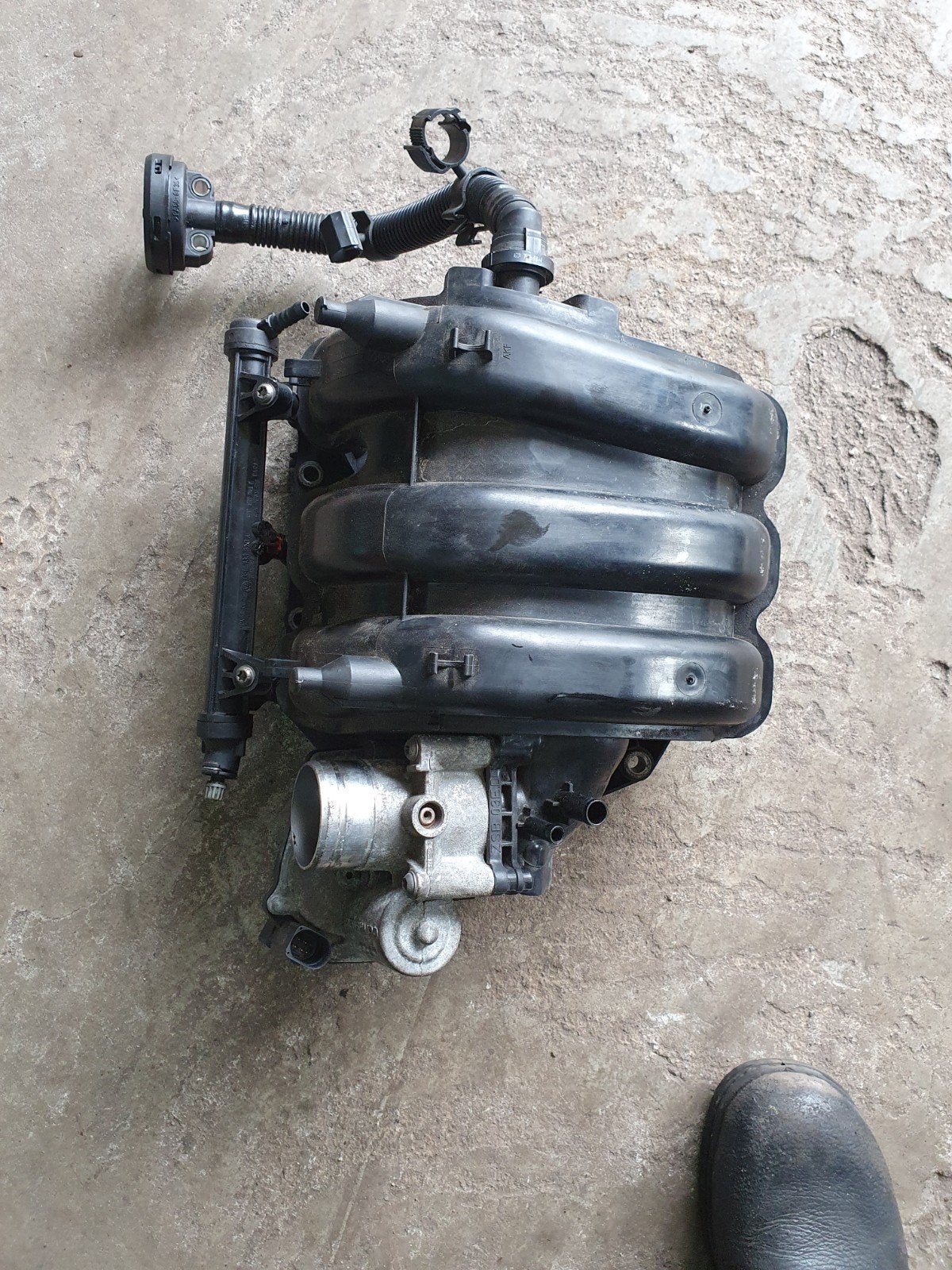 Gasklephuis met inlaatspruitstuk CGPB, Ophalen