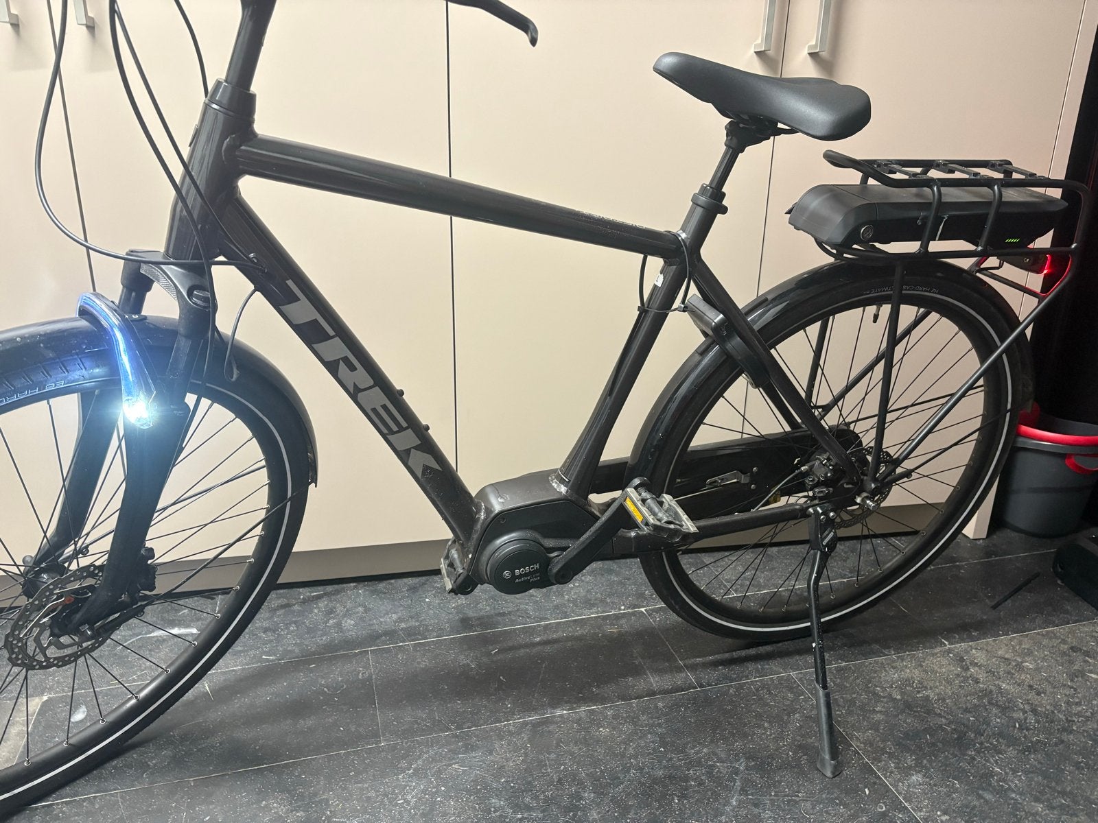 Trek District 4+ E-bike - net nieuw, weinig kilometers, Fietsen en Brommers, Elektrische fietsen, Ophalen, Zo goed als nieuw, 50 km per accu of meer