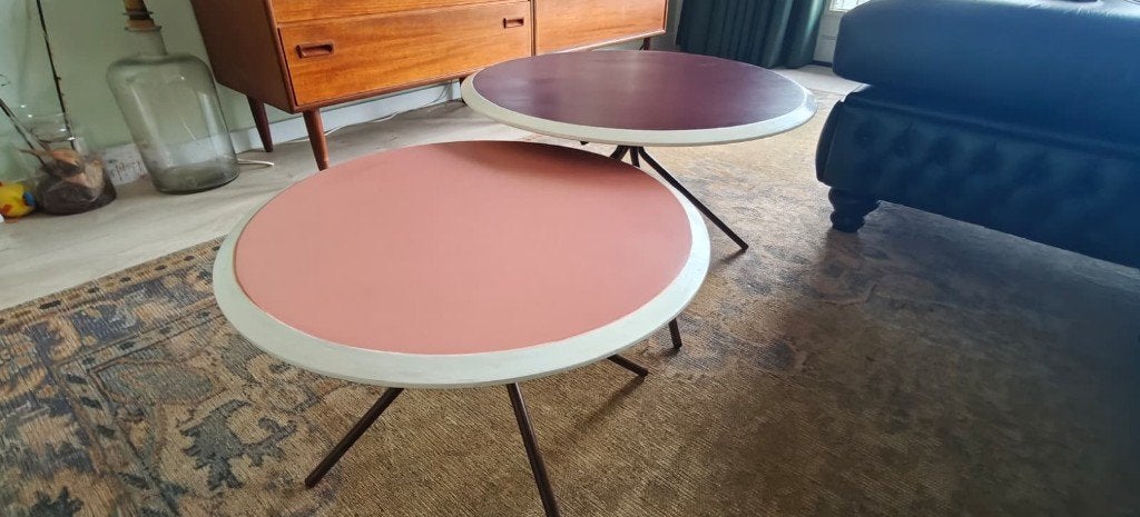 Gekleurde vintage bijzet-/salontafels, Huis en Inrichting, Ophalen, Minder dan 45 cm, Minder dan 55 cm, Zo goed als nieuw