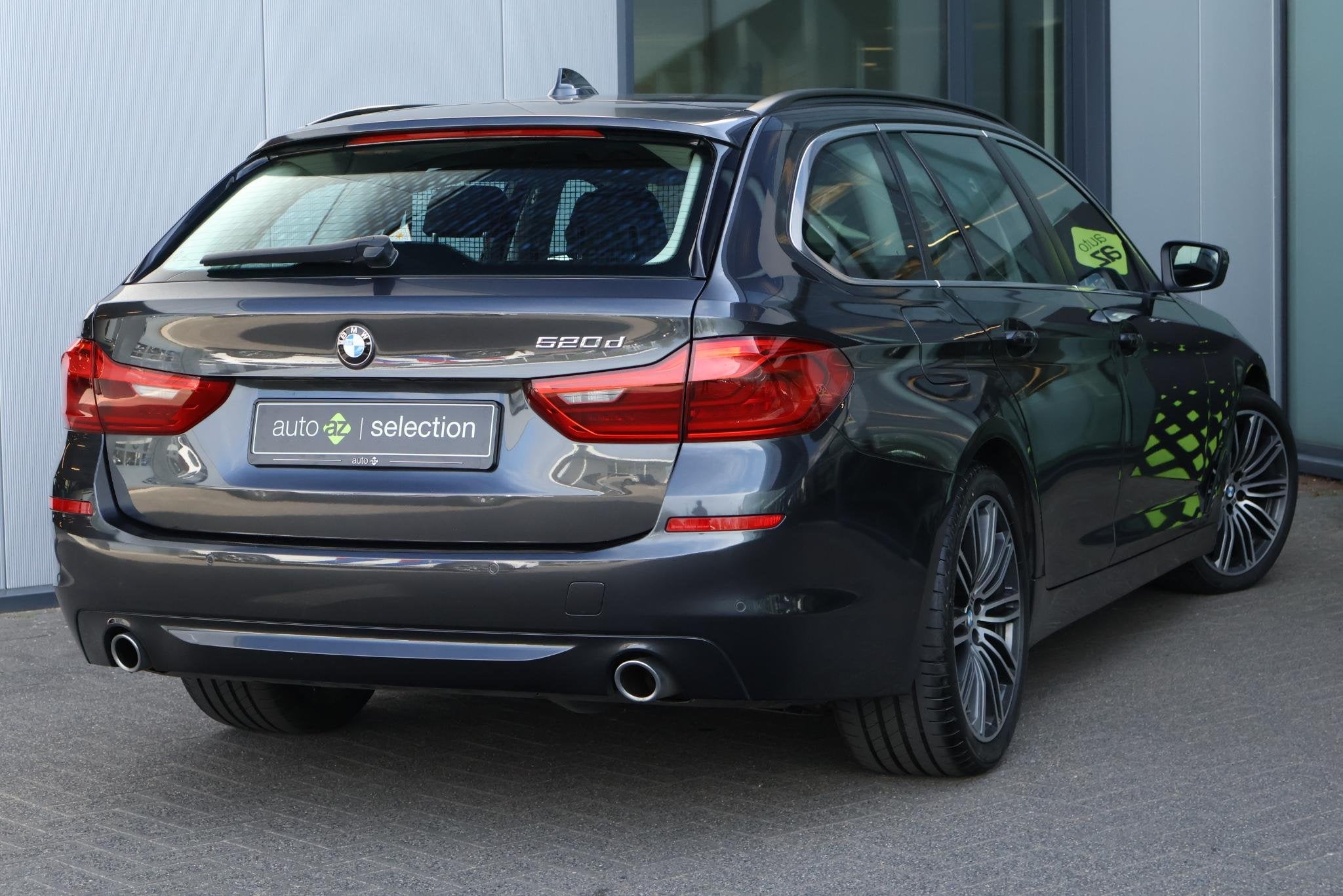 BMW 5-serie Touring 520d High Executive / Memory / Stoelverw, Auto's, Automaat, Achterwielaandrijving, 2000 kg, 23 km/l