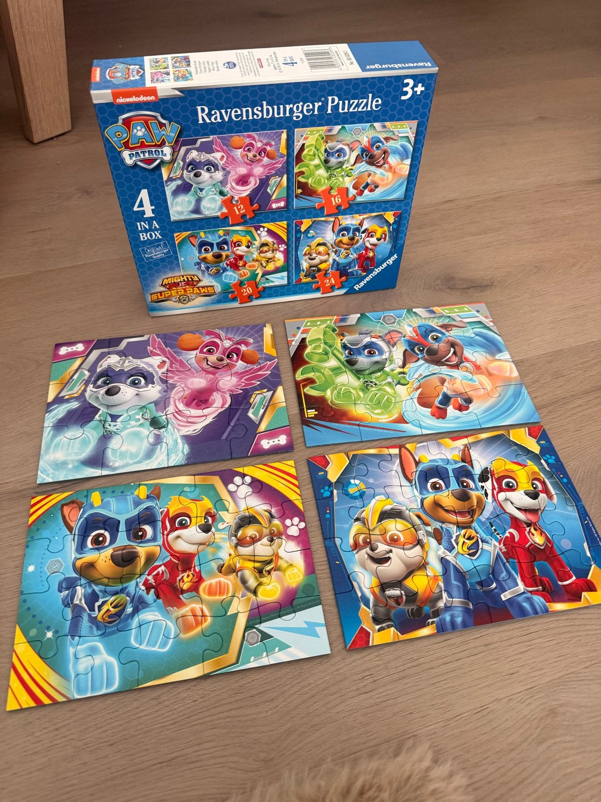 Ravensburger Paw Patrol Puzzel 4 in 1 - Mighty Pups, Ophalen, 10 tot 50 stukjes, Zo goed als nieuw, 2 tot 4 jaar