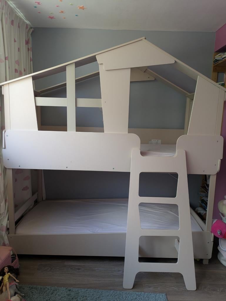 Stapelbed huis voor kinderen, Kinderen en Baby's, Kinderkamer | Stapelbedden en Hoogslapers, Ophalen, Zo goed als nieuw, Stapelbed