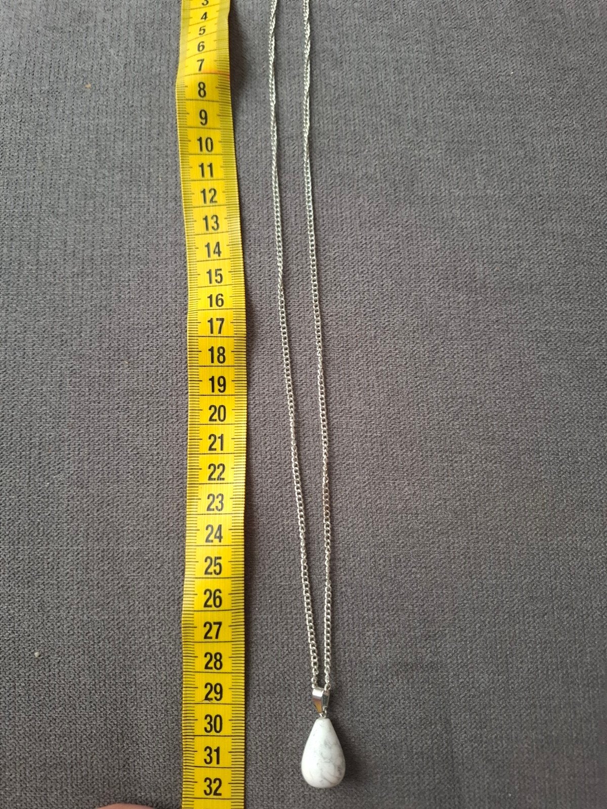 Ketting natuursteen hanger steen wit druppel grijs edelsteen, Sieraden, Tassen en Uiterlijk, Kettingen, Met edelsteen, -, Wit