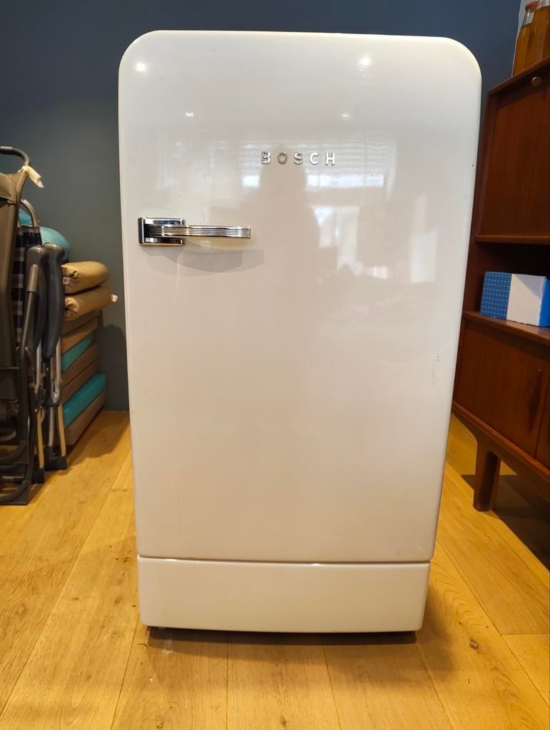 Mooie Bosch classic retro koelkast room wit, Witgoed en Apparatuur, Koelkasten en IJskasten, 120 tot 140 cm, 200 liter of meer