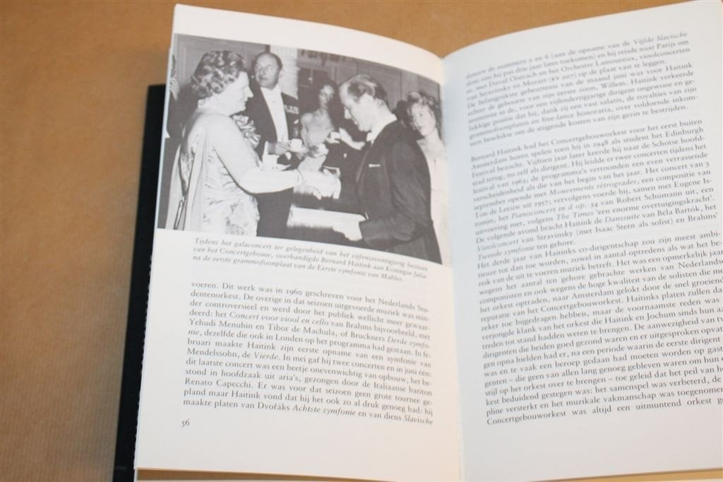 Bernard Haitink — Dirigent Concertgebouw Biografie, Ophalen of Verzenden, Gelezen, Artiest