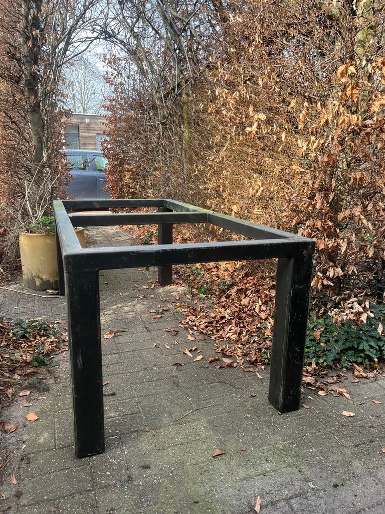 Stevig ijzeren tafelframe voor buiten, Ophalen, Tafelpoot, Gebruikt, 50 tot 100 cm