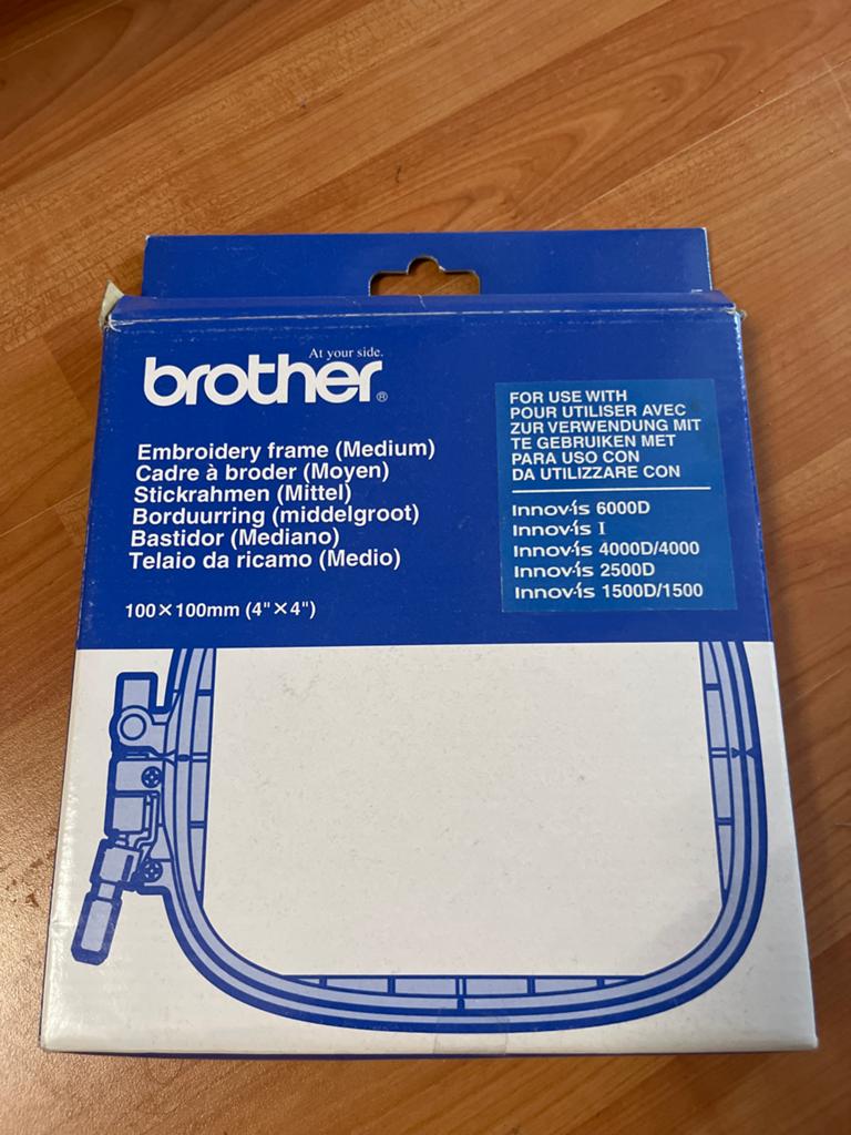 Brother Borduurring (Middelgroot) 100x100mm Innov-is, Hobby en Vrije tijd, Borduren en Borduurmachines, Ophalen of Verzenden, Zo goed als nieuw