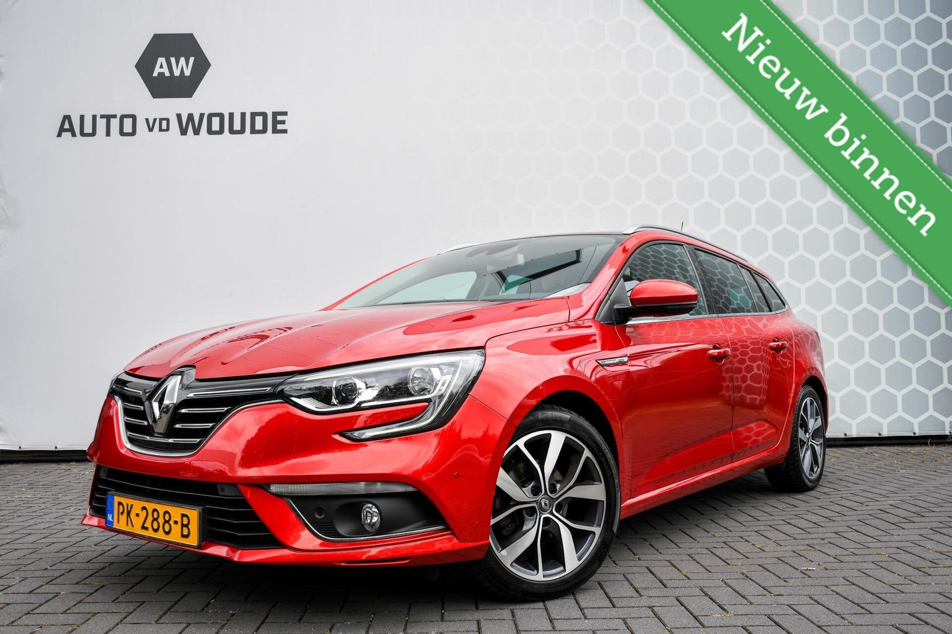 Renault Megane Estate 1.2 TCe Bose Panoramadak LED, Auto's, Voorwielaandrijving, Stof, Gebruikt, 4 cilinders