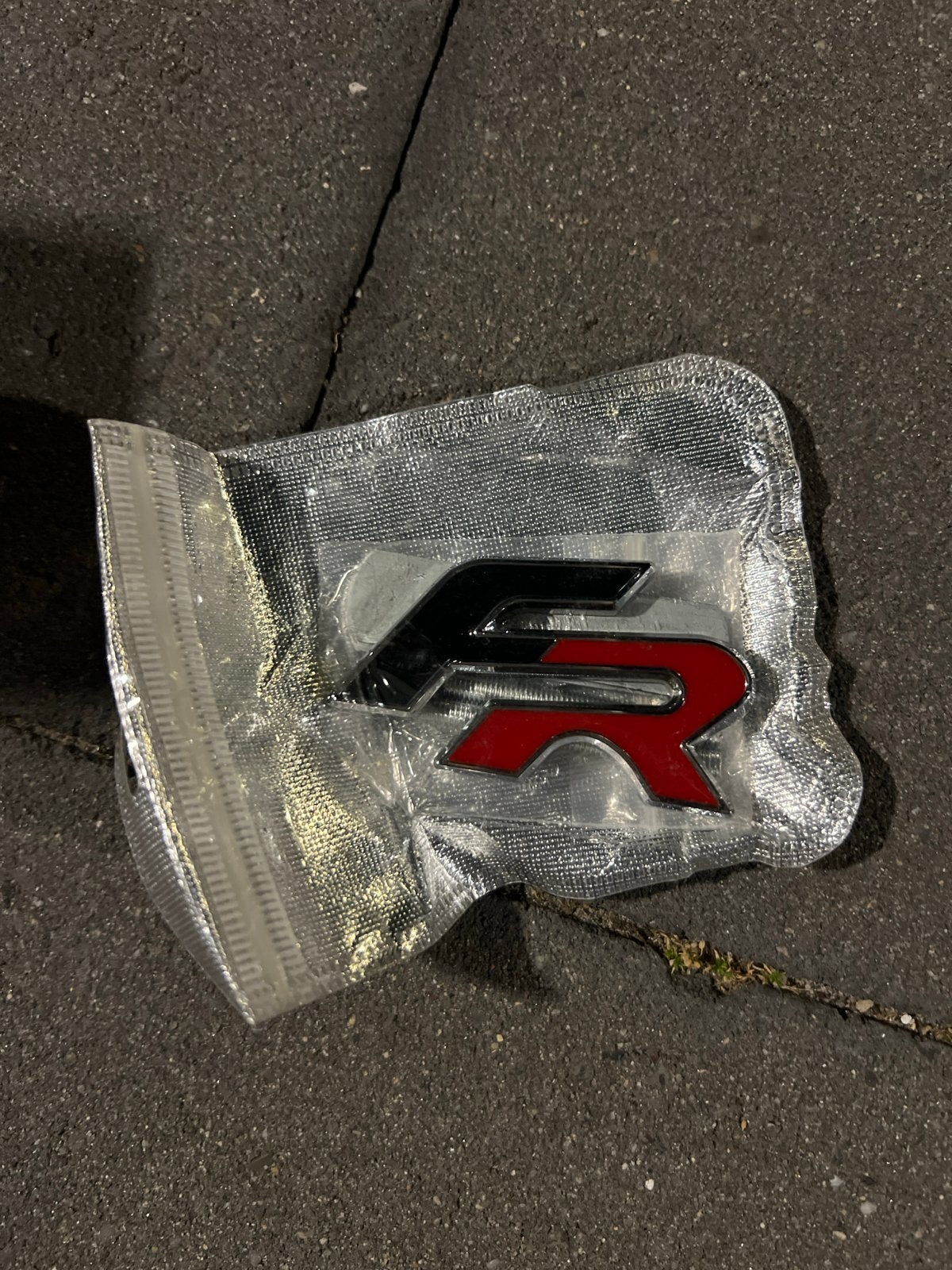 Origineel Seat FR grill logo NIEUW, Ophalen of Verzenden, Nieuw, Voor, Seat