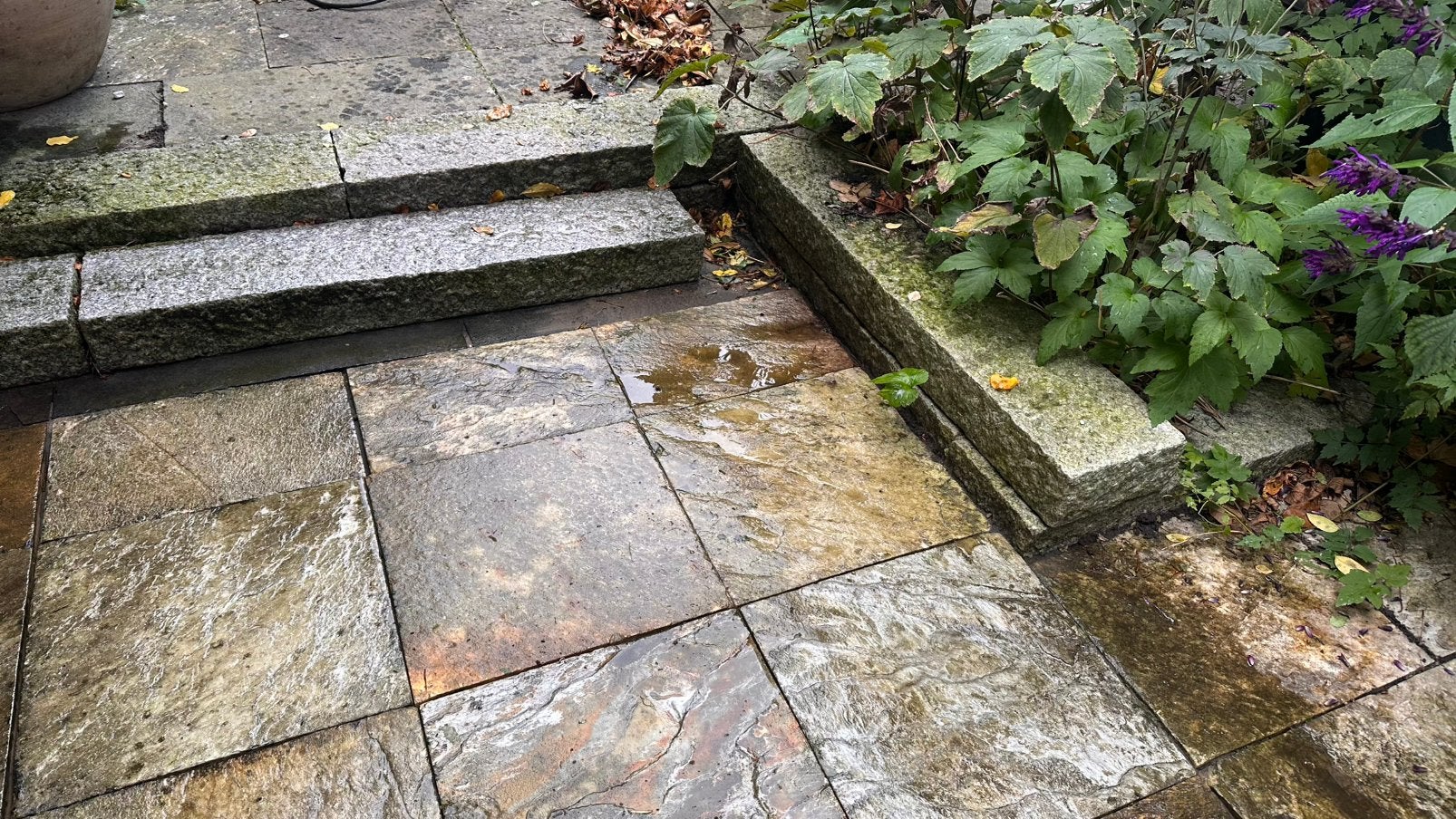 Natuurstenen tuintegels en stenen balken-gratis af te halen, Ophalen, Gebruikt, Terrastegels, Natuursteen