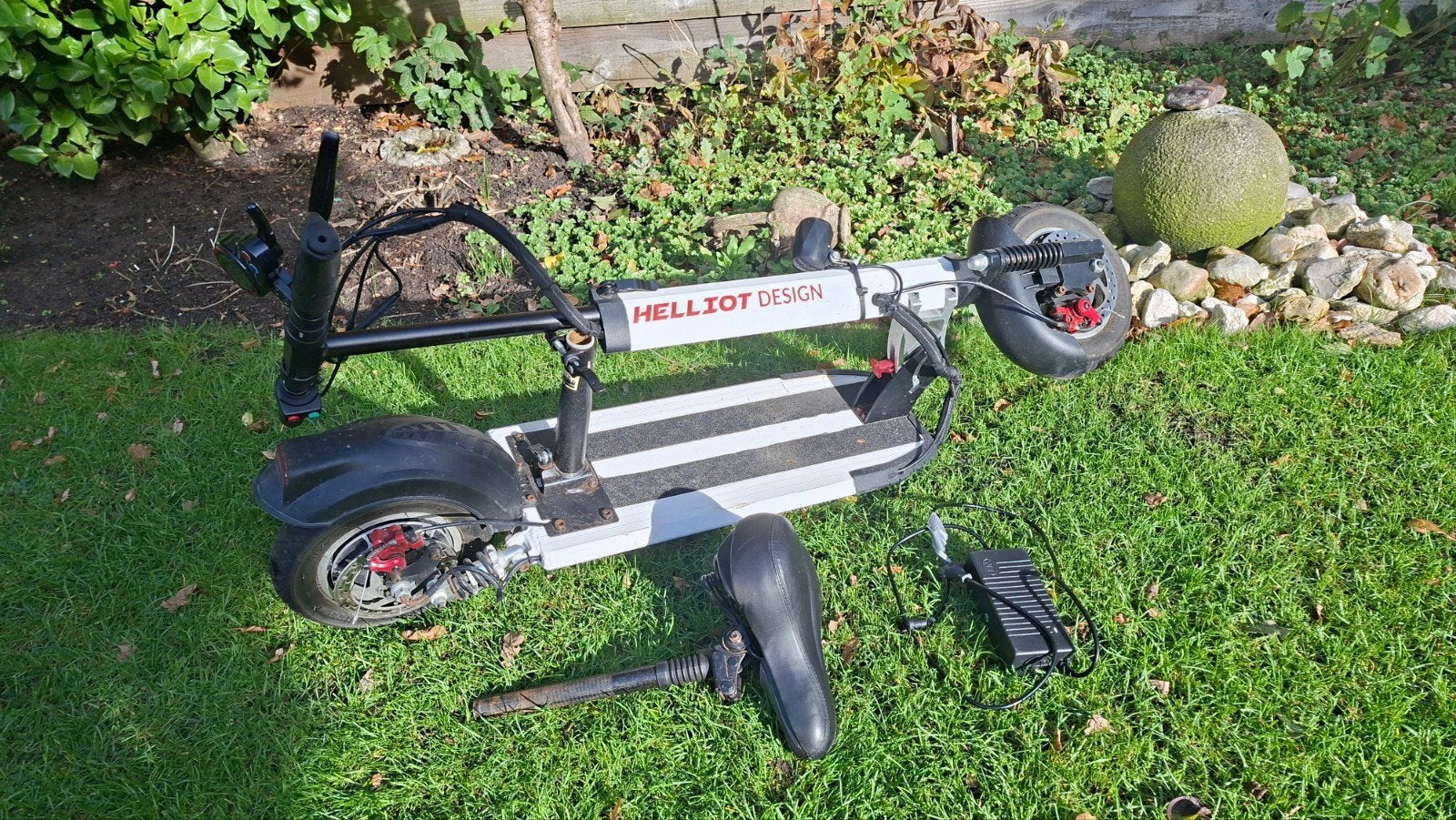 Helliot Design elektrische step/scooter met zadel, Fietsen en Brommers, Ophalen, Gebruikt, Elektrische step (E-scooter), Helliot Design