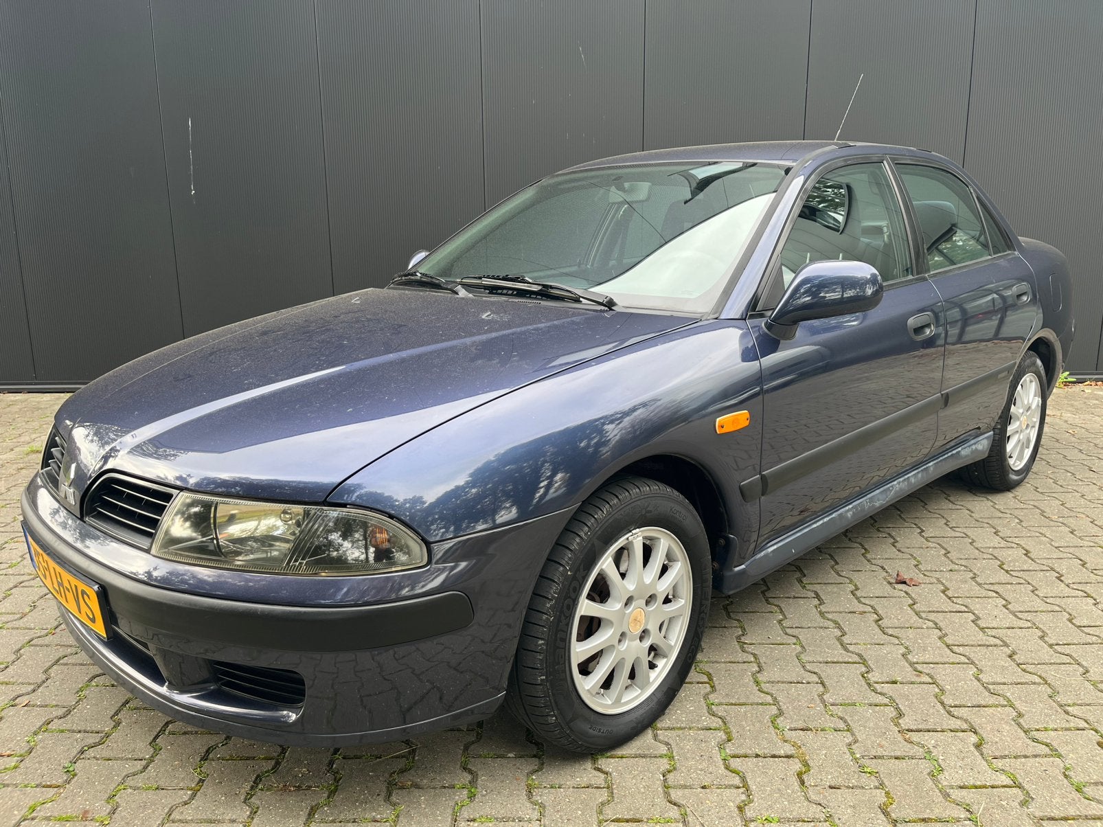 Mitsubishi Carisma 1.6 Drive. 1e eigenaar. Nw.APK, Auto's, Voorwielaandrijving, Stof, 4 cilinders, Blauw