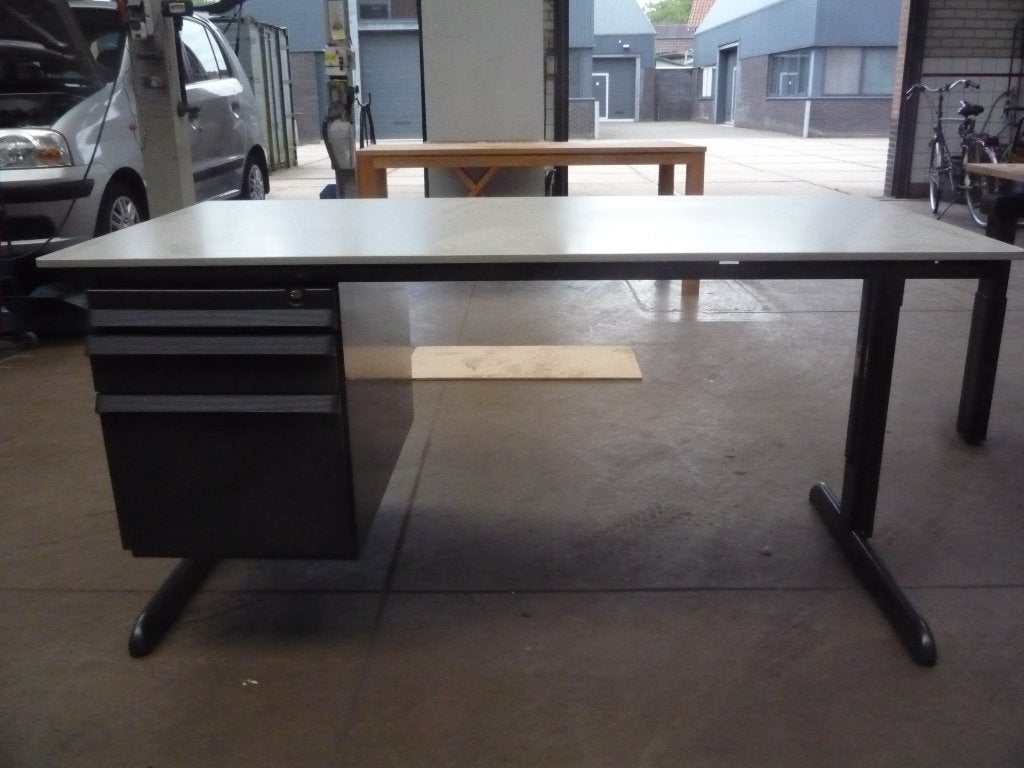 verstelbaar bureau,archief kast, Ophalen, In hoogte verstelbaar, Gebruikt, Ahrend